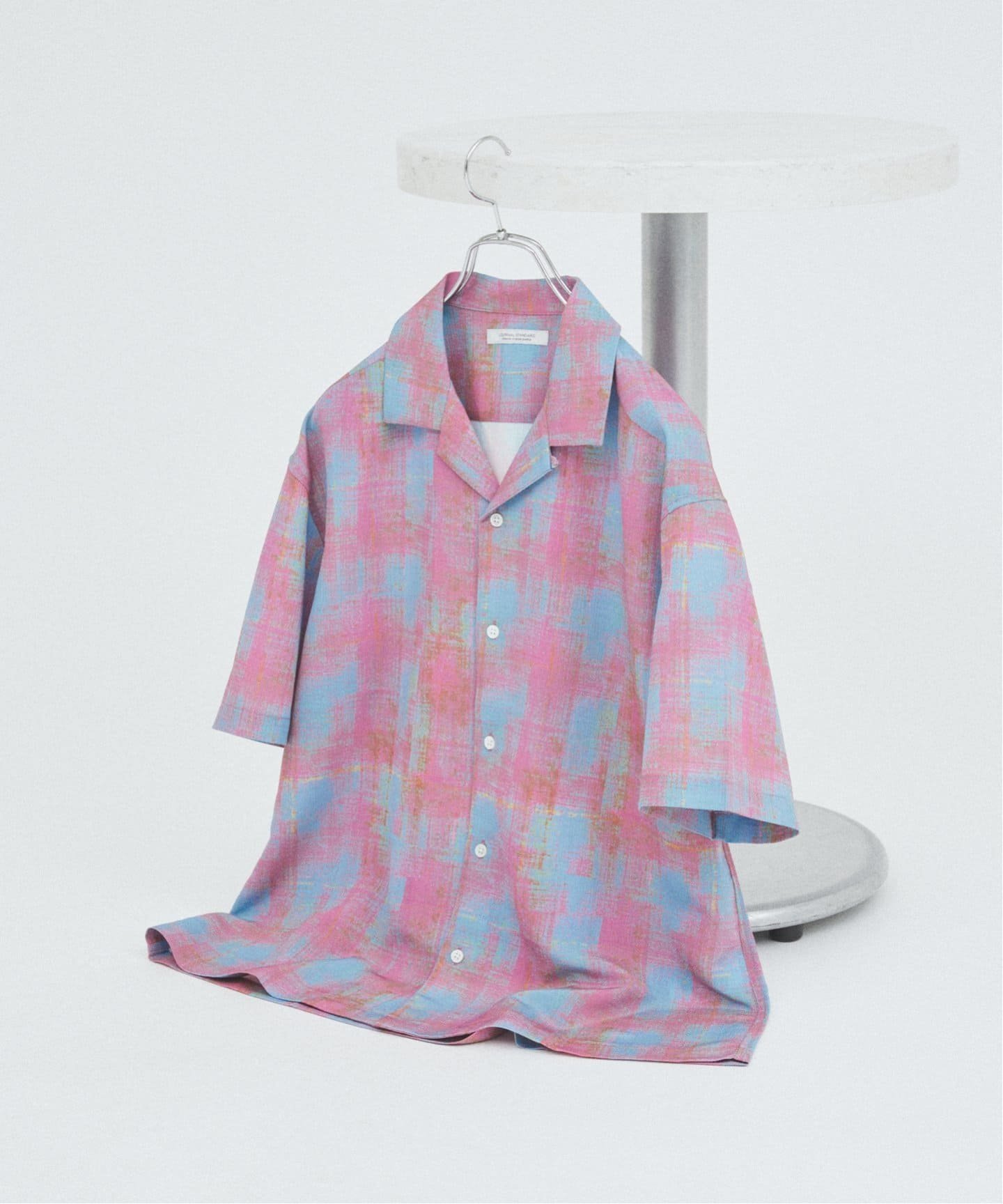【ジャーナルスタンダード/JOURNAL STANDARD / MEN】のクレープ ウィロー チェック オープンカラー シャツ 人気、トレンドファッション・服の通販 founy(ファニー) 　ファッション　Fashion　メンズファッション　MEN　エアリー　Airy　チェック　Check　モノトーン　Monotone　ルーズ　Loose　 other-1|ID: prp329100004514460 ipo3291000000031895034