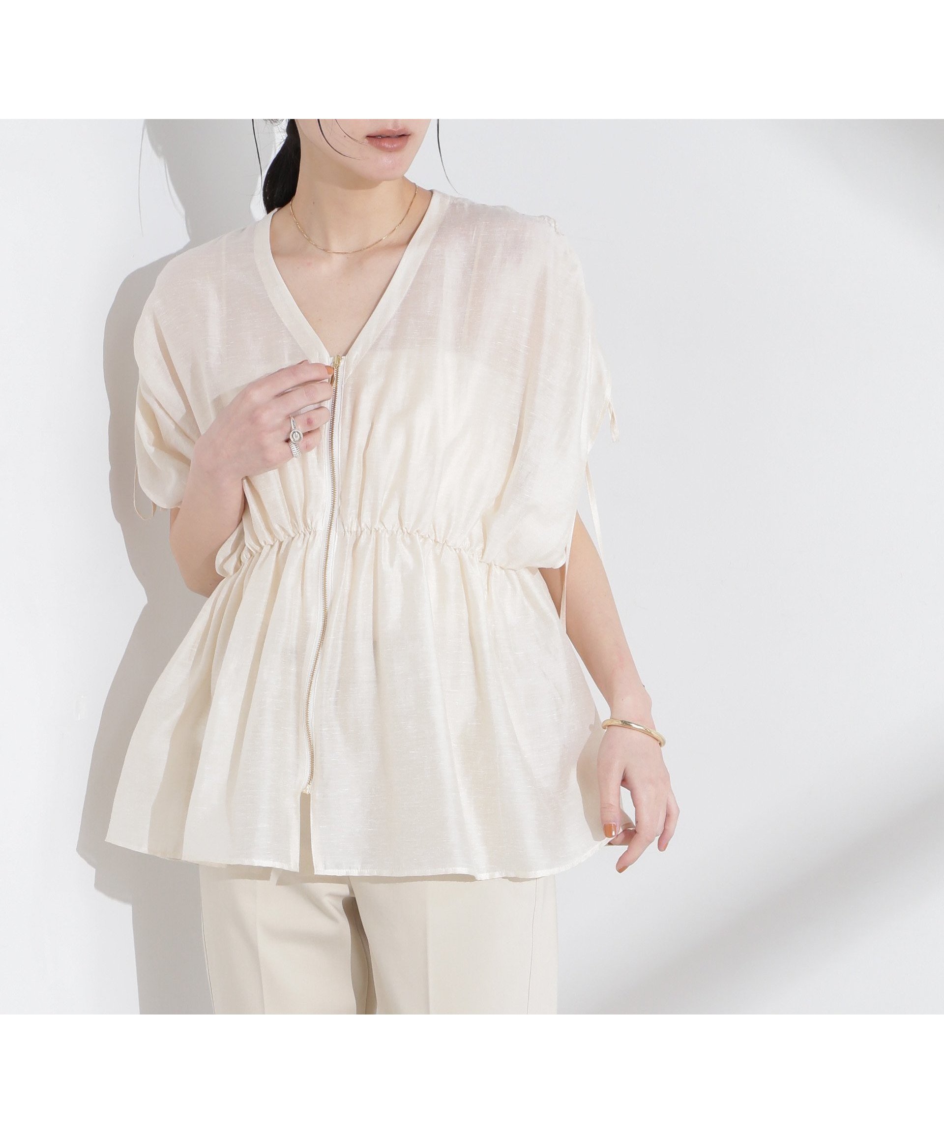 【ナノ ユニバース/nano universe】のリネン混シアーギャザージップブラウス 人気、トレンドファッション・服の通販 founy(ファニー) 　ファッション　Fashion　レディースファッション　WOMEN　トップス・カットソー　Tops/Tshirt　シャツ/ブラウス　Shirts/Blouses　ウォッシャブル　Washable　春　Spring　ギャザー　Gather　シアー　Sheer　スタンド　Stand　バランス　Balance　フォルム　Form　フロント　Front　ブルゾン　Blouson　ペプラム　Peplum　リネン　Linen　リボン　Ribbon　おすすめ　Recommend　エレガント 上品　Elegant　2025年　2025　2025春夏・S/S　Ss,Spring/Summer,2025　 other-1|ID: prp329100004514743 ipo3291000000031897474