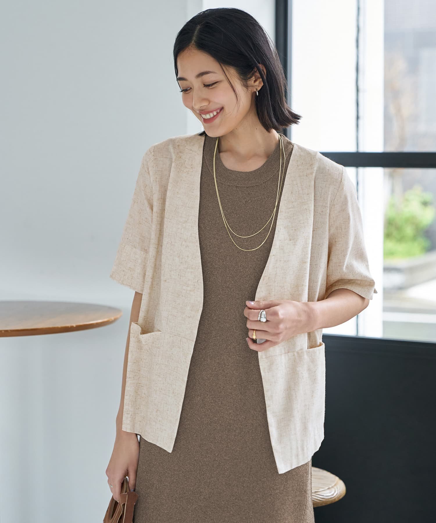 【スタイルデリ/STYLE DELI】の綿麻ノーカラー5分袖ジャケット インテリア・キッズ・メンズ・レディースファッション・服の通販 founy(ファニー) 　ファッション　Fashion　レディースファッション　WOMEN　アウター　Coat Outerwear　ジャケット　Jackets　サロペット　Overalls　ジャケット　Jacket　スタイリッシュ　Stylish　スリット　Slit　フォルム　Form　フロント　Front　ポケット　Pocket　半袖　Short Sleeve　夏　Summer　オートミール|ID: prp329100004514877 ipo3291000000031899132