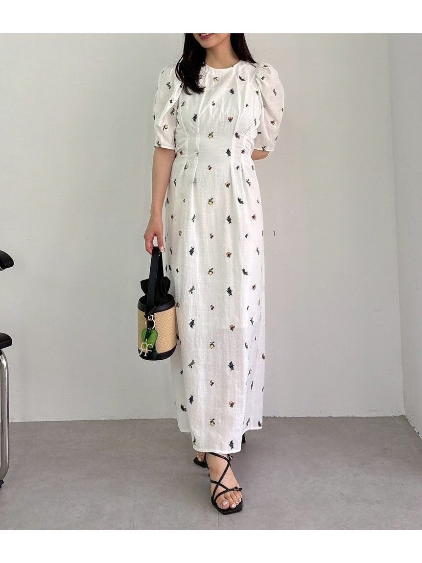 【フレイ アイディー/FRAY I.D】のフルーツエンブロイダリーパフスリーブワンピース 人気、トレンドファッション・服の通販 founy(ファニー) 　ファッション　Fashion　レディースファッション　WOMEN　ワンピース　Dress　インナー　Inner　キャミソール　Camisole　ギャザー　Gather　シャーリング　Shirring　シンプル　Simple　スリーブ　Sleeve　デニム　Denim　フォルム　Form　フロント　Front　モチーフ　Motif　夏　Summer　 other-1|ID: prp329100004515440 ipo3291000000031904988
