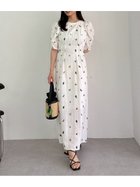 【フレイ アイディー/FRAY I.D】のフルーツエンブロイダリーパフスリーブワンピース 人気、トレンドファッション・服の通販 founy(ファニー) ファッション Fashion レディースファッション WOMEN ワンピース Dress インナー Inner キャミソール Camisole ギャザー Gather シャーリング Shirring シンプル Simple スリーブ Sleeve デニム Denim フォルム Form フロント Front モチーフ Motif 夏 Summer thumbnail WHT[001]|ID: prp329100004515440 ipo3291000000031904990