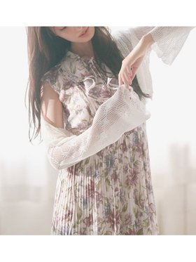 【スナイデル/SNIDEL】のクロップドフリルカーディガン 人気、トレンドファッション・服の通販 founy(ファニー) ファッション Fashion レディースファッション WOMEN トップス・カットソー Tops/Tshirt カーディガン Cardigans エレガント 上品 Elegant トレンド Trend フレア Flare フロント Front ラベンダー Lavender リボン Ribbon ロマンティック Romantic 人気 Popularity 今季 This Season 定番 Standard |ID:prp329100004515694