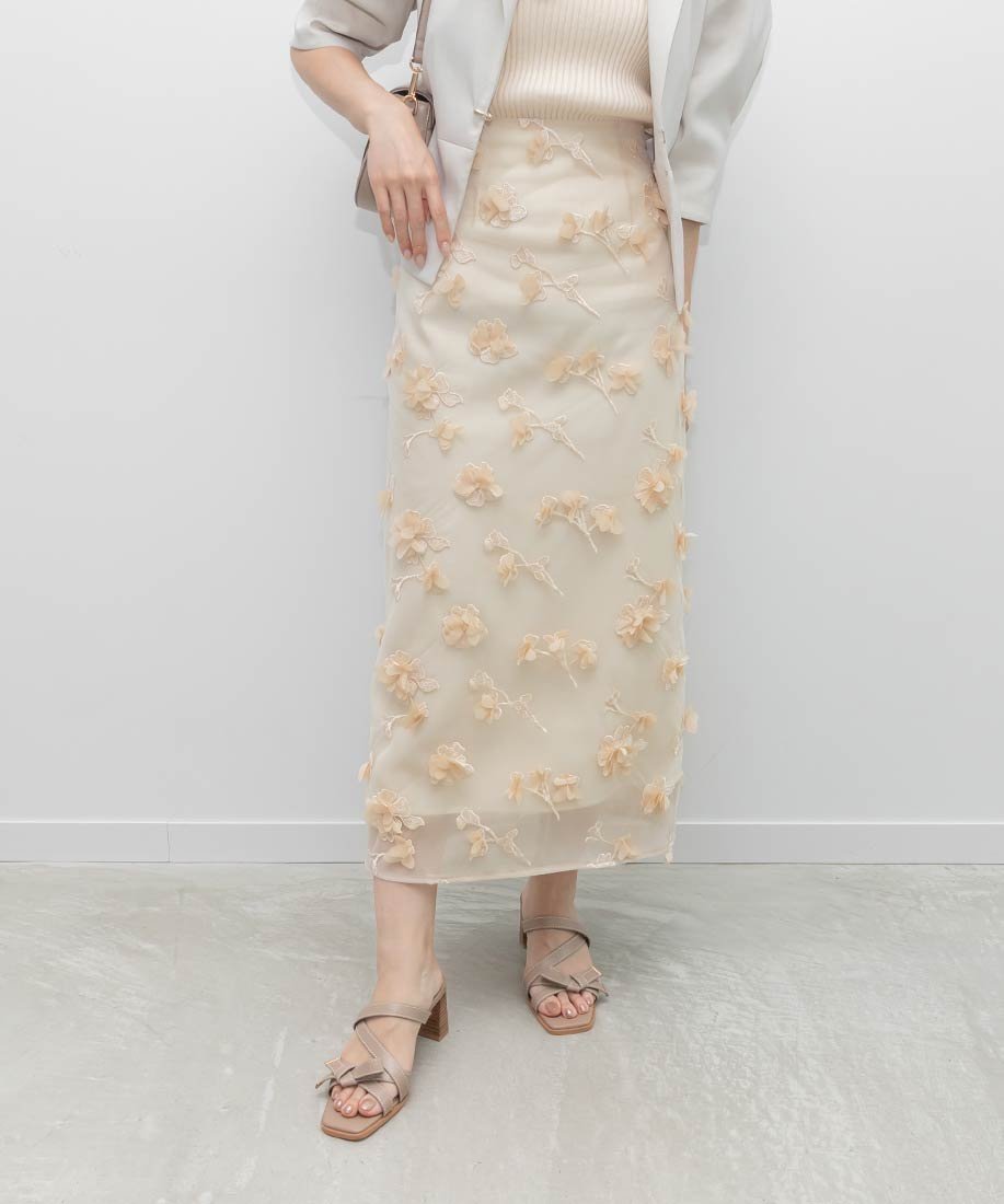 【ランダ/RANDA】の立体フラワーIラインスカート 人気、トレンドファッション・服の通販 founy(ファニー) 　ファッション　Fashion　レディースファッション　WOMEN　スカート　Skirt　おすすめ　Recommend　オーガンジー　Organdy　クロップド　Cropped　シフォン　Chiffon　シンプル　Simple　チュール　Tulle　フラワー　Flower　レース　Race　エレガント 上品　Elegant　今季　This Season　夏　Summer　春　Spring　S/S・春夏　Ss・Spring/Summer　 other-1|ID: prp329100004515819 ipo3291000000031910601