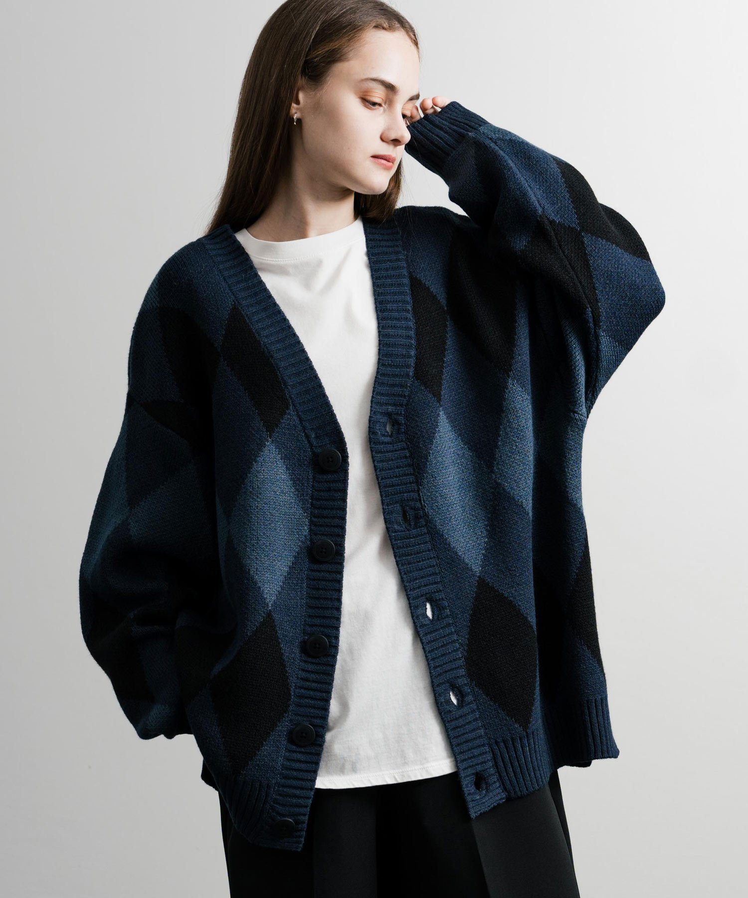 【ロッキーモンロー/Rocky Monroe】のオーバーサイズ 総柄Vネックニットカーディガン インテリア・キッズ・メンズ・レディースファッション・服の通販 founy(ファニー) 　ファッション　Fashion　レディースファッション　WOMEN　トップス・カットソー　Tops/Tshirt　ニット　Knit Tops　カーディガン　Cardigans　Vネック　V-Neck　おすすめ　Recommend　チェック　Check　ブロッキング　Blocking　リラックス　Relax　A-5.ダークブルー|ID: prp329100004515942 ipo3291000000031998366