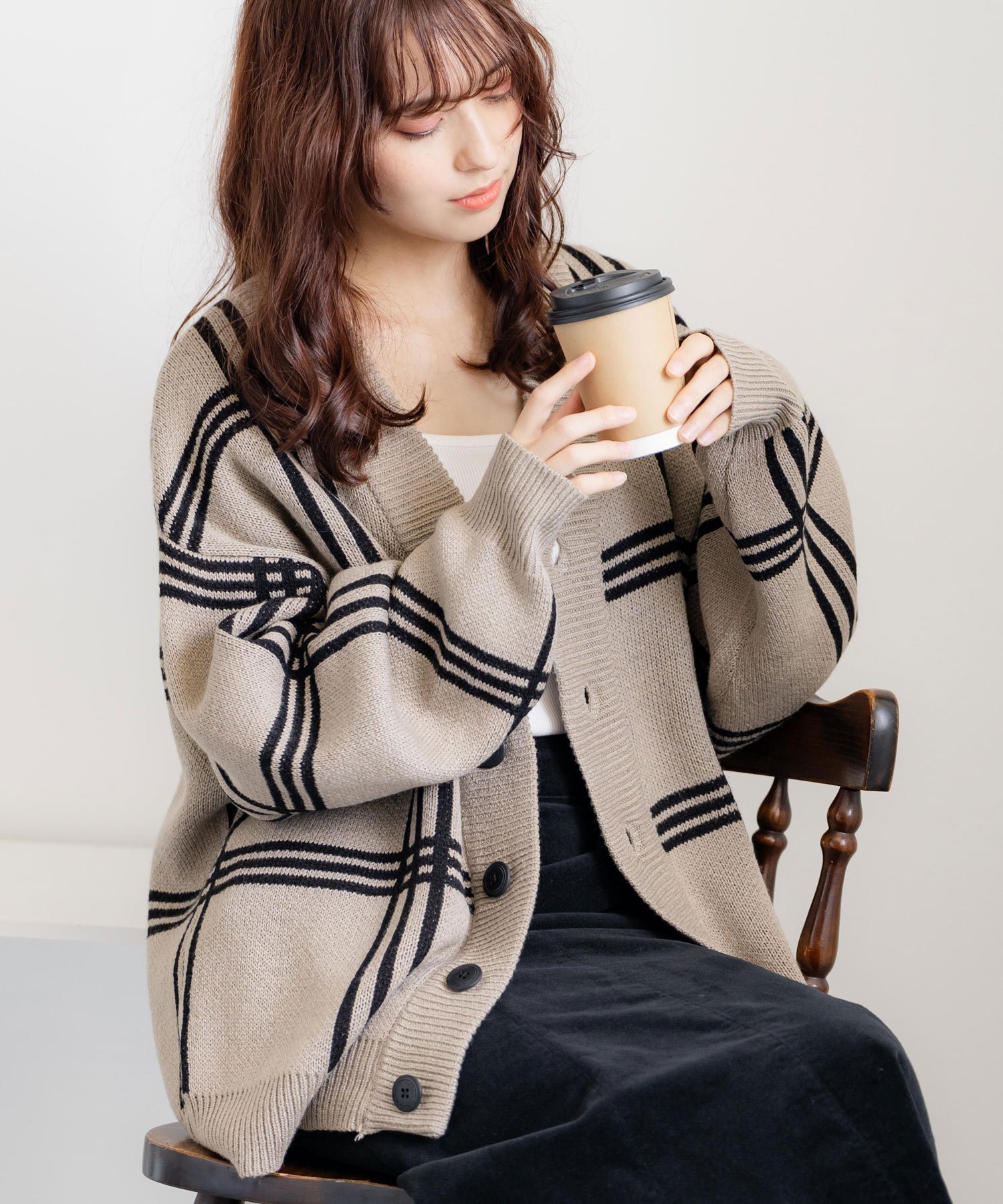 【ロッキーモンロー/Rocky Monroe】のオーバーサイズ 総柄Vネックニットカーディガン インテリア・キッズ・メンズ・レディースファッション・服の通販 founy(ファニー) 　ファッション　Fashion　レディースファッション　WOMEN　トップス・カットソー　Tops/Tshirt　ニット　Knit Tops　カーディガン　Cardigans　Vネック　V-Neck　おすすめ　Recommend　チェック　Check　ブロッキング　Blocking　リラックス　Relax　B-1.グレージュ|ID: prp329100004515942 ipo3291000000031998370