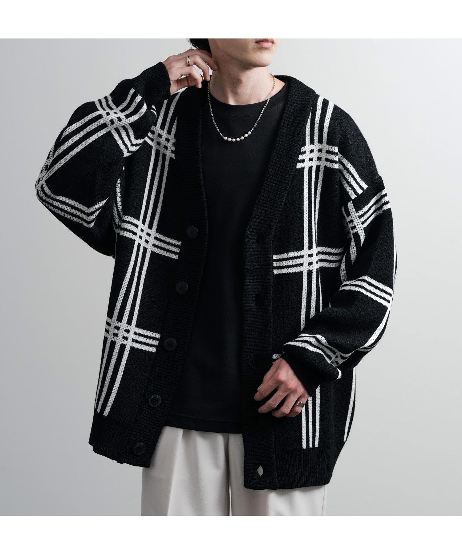 【ロッキーモンロー/Rocky Monroe】のオーバーサイズ 総柄Vネックニットカーディガン インテリア・キッズ・メンズ・レディースファッション・服の通販 founy(ファニー) 　ファッション　Fashion　レディースファッション　WOMEN　トップス・カットソー　Tops/Tshirt　ニット　Knit Tops　カーディガン　Cardigans　Vネック　V-Neck　おすすめ　Recommend　チェック　Check　ブロッキング　Blocking　リラックス　Relax　B-2.ブラック|ID: prp329100004515942 ipo3291000000031998371