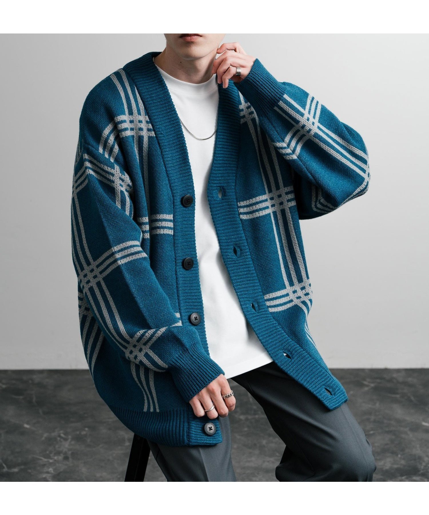 【ロッキーモンロー/Rocky Monroe】のオーバーサイズ 総柄Vネックニットカーディガン インテリア・キッズ・メンズ・レディースファッション・服の通販 founy(ファニー) 　ファッション　Fashion　レディースファッション　WOMEN　トップス・カットソー　Tops/Tshirt　ニット　Knit Tops　カーディガン　Cardigans　Vネック　V-Neck　おすすめ　Recommend　チェック　Check　ブロッキング　Blocking　リラックス　Relax　B-7.ブルー|ID: prp329100004515942 ipo3291000000031998375