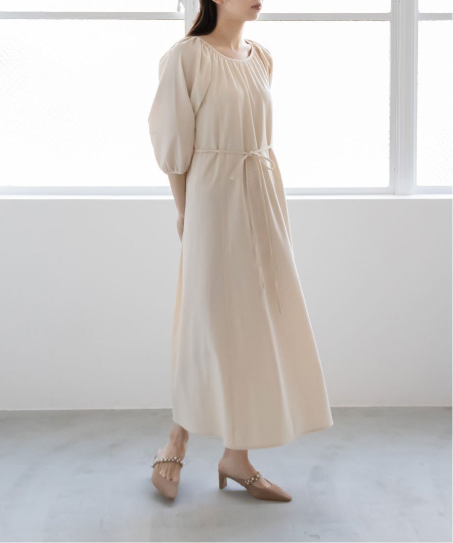 【ランダ/RANDA】のデニム風フレアワンピース インテリア・キッズ・メンズ・レディースファッション・服の通販 founy(ファニー) 　ファッション　Fashion　レディースファッション　WOMEN　ワンピース　Dress　2023年　2023　2023春夏・S/S　Ss,Spring/Summer,2023　デニム　Denim　フェミニン　Feminine　フレア　Flare　ヘリンボーン　Herringbone　BEIGE|ID: prp329100004516541 ipo3291000000031918052