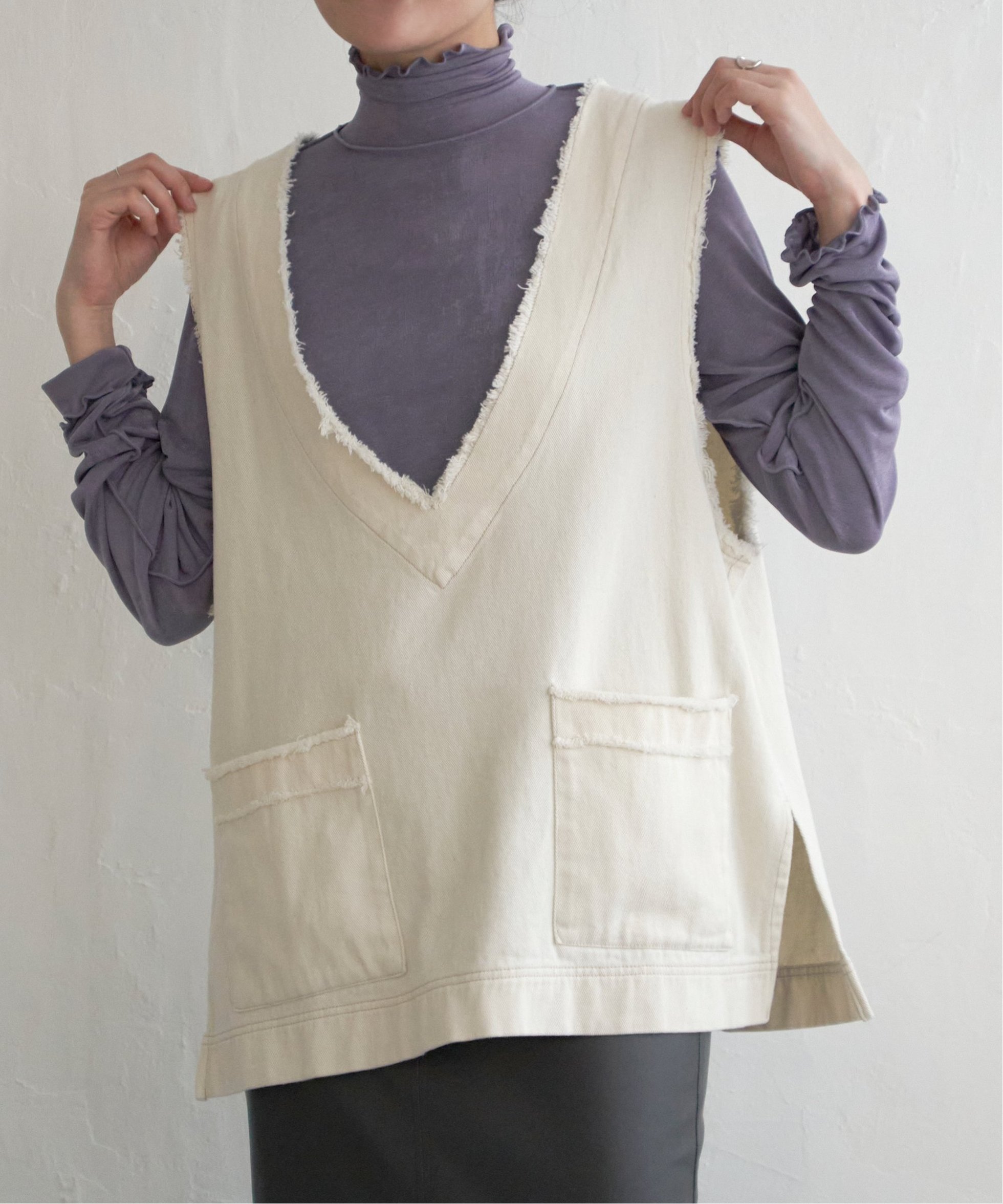 【ヴァンス エクスチェンジ/VENCE EXCHANGE】のカラーベスト インテリア・キッズ・メンズ・レディースファッション・服の通販 founy(ファニー) 　ファッション　Fashion　レディースファッション　WOMEN　アウター　Coat Outerwear　トップス・カットソー　Tops/Tshirt　ベスト/ジレ　Gilets/Vests　おすすめ　Recommend　インナー　Inner　シンプル　Simple　スウェット　Sweat　ダブル　Double　ノースリーブ　No Sleeve　フリンジ　Fringe　フロント　Front　ベスト　Vest　ポケット　Pocket　夏　Summer　A/W・秋冬　Aw・Autumn/Winter・Fw・Fall-Winter　オフホワイト|ID: prp329100004516634 ipo3291000000031918645