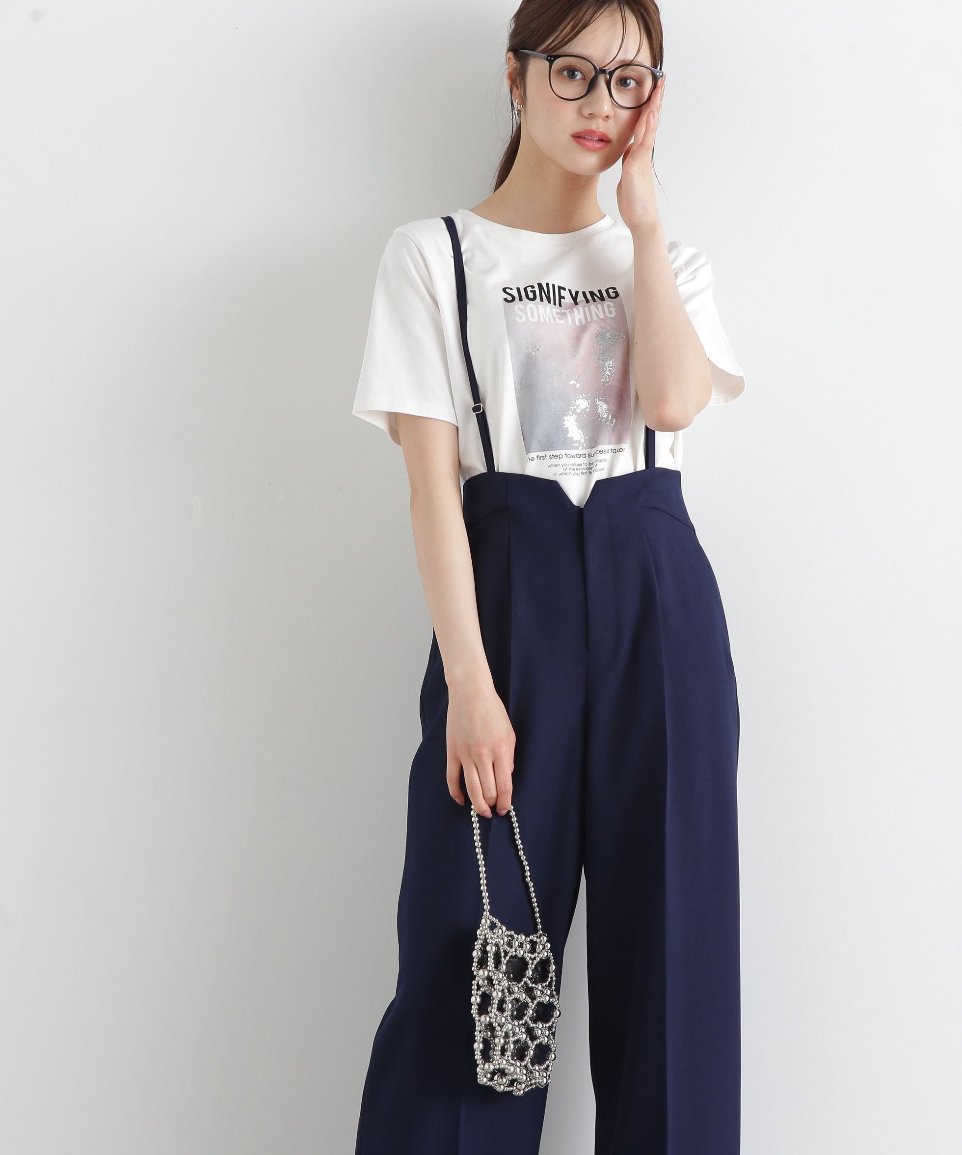 【プロポーション ボディドレッシング/PROPORTION BODY DRESSING】のパールサス付きワイドパンツ インテリア・キッズ・メンズ・レディースファッション・服の通販 founy(ファニー) 　ファッション　Fashion　レディースファッション　WOMEN　パンツ　Pants　カッティング　Cutting　サスペンダー　Suspenders　シンプル　Simple　センター　Center　パール　Pearl　ワイド　Wide　ネイビー|ID: prp329100004516638 ipo3291000000031993352