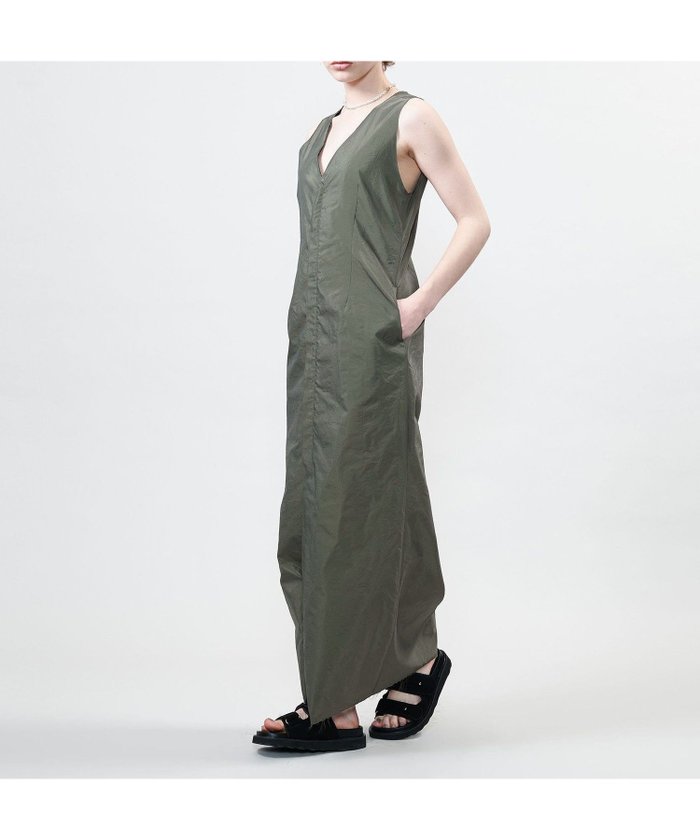 【ユナイテッドアローズ/UNITED ARROWS】のASTRAET フロントジップ Vネック ノースリーブワンピース インテリア・キッズ・メンズ・レディースファッション・服の通販 founy(ファニー) https://founy.com/ ファッション Fashion レディースファッション WOMEN ワンピース Dress おすすめ Recommend ウォッシュ Wash タフタ Taffeta タンク Tank タンブラー Tumbler ノースリーブ No Sleeve エレガント 上品 Elegant |ID: prp329100004516690 ipo3291000000031919025