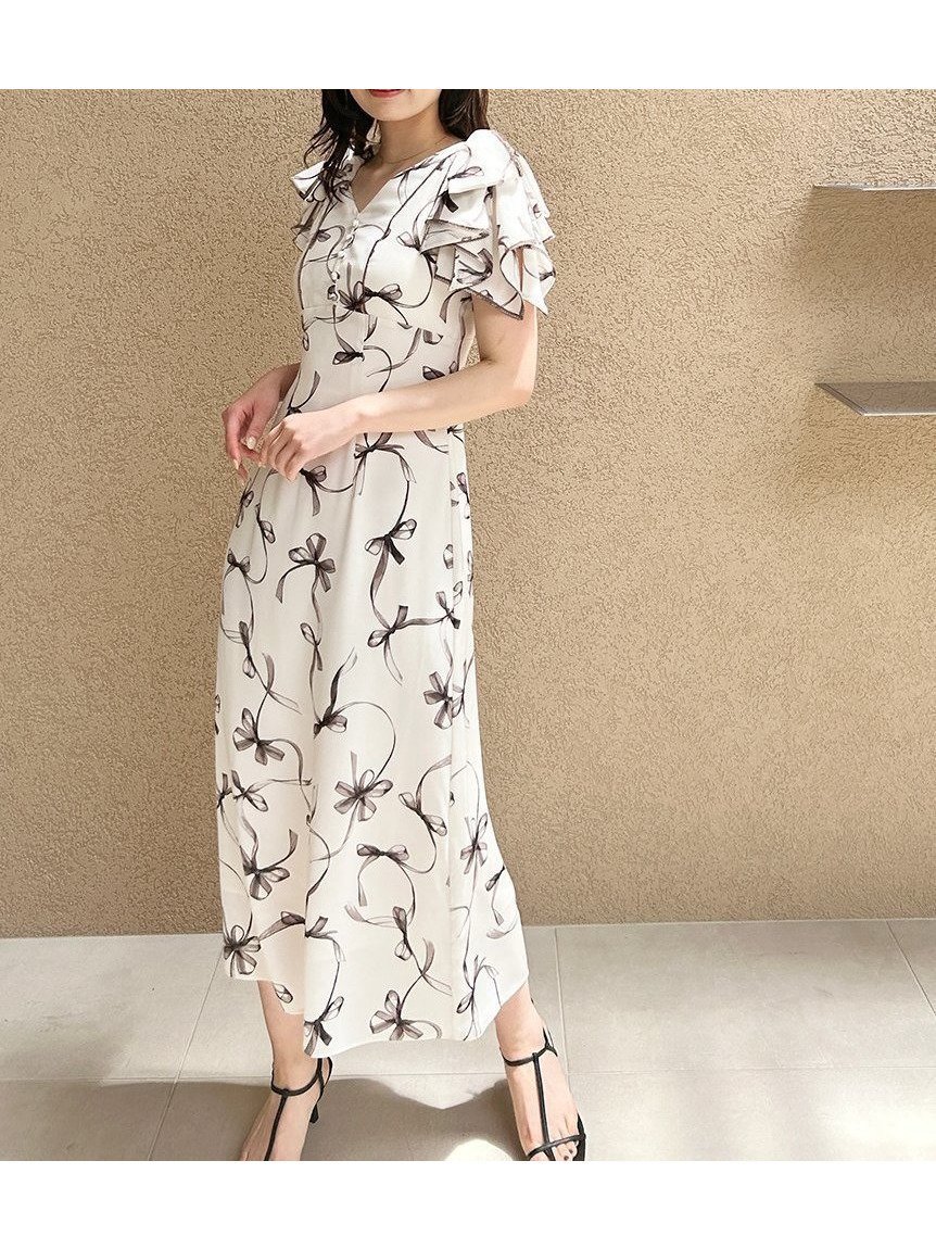 【スナイデル/SNIDEL】の【00サイズあり】Sustainableリボンプリントワンピース インテリア・キッズ・メンズ・レディースファッション・服の通販 founy(ファニー) 　ファッション　Fashion　レディースファッション　WOMEN　ワンピース　Dress　ウェーブ　Wave　エレガント 上品　Elegant　今季　This Season　ストレート　Straight　定番　Standard　人気　Popularity　プリント　Print　モチーフ　Motif　リボン　Ribbon　レース　Race　おすすめ　Recommend　IVR[003]|ID: prp329100004516732 ipo3291000000032211694