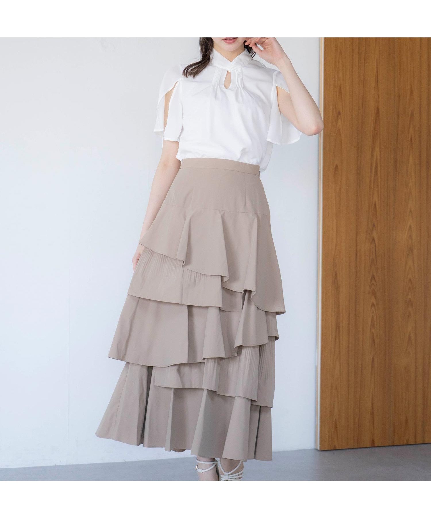 【ノエラ/Noela】のティアードフリルスカート インテリア・キッズ・メンズ・レディースファッション・服の通販 founy(ファニー) 　ファッション　Fashion　レディースファッション　Fashion for Women　スカート　Skirts　タイプライター　Typewriter Fabric, Crisp Cotton　ダウン　Down, Puffer　ティアード　Tiered, Tiered Style　ティアードスカート　Tiered Skirt, Flounced Skirt　プリーツ　Pleats, Pleated　ポケット　Pocket, Pocket Detail　カーキ|ID: prp329100004516994 ipo3291000000032724541