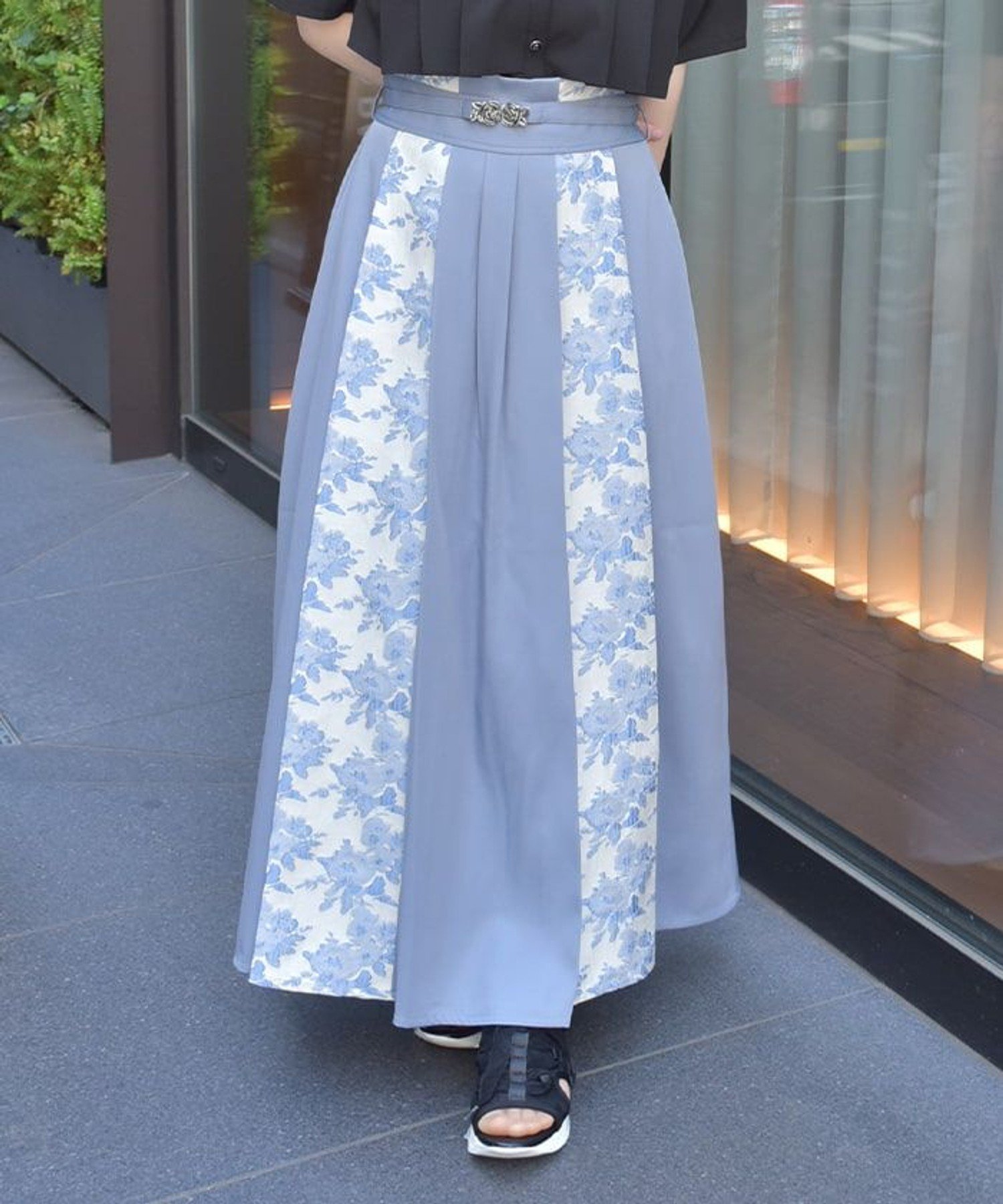 【アクシーズファム/axes femme】のローズベルト付ジャカードスカート インテリア・キッズ・メンズ・レディースファッション・服の通販 founy(ファニー) 　ファッション　Fashion　レディースファッション　WOMEN　スカート　Skirt　ベルト　Belts　おすすめ　Recommend　クラシカル　Classical　コンパクト　Compact　ショート　Short　ジャカード　Jacquard　ジャケット　Jacket　フラワー　Flower　ロング　Long　ローズ　Rose　エレガント 上品　Elegant　サックス|ID: prp329100004517043 ipo3291000000032366713