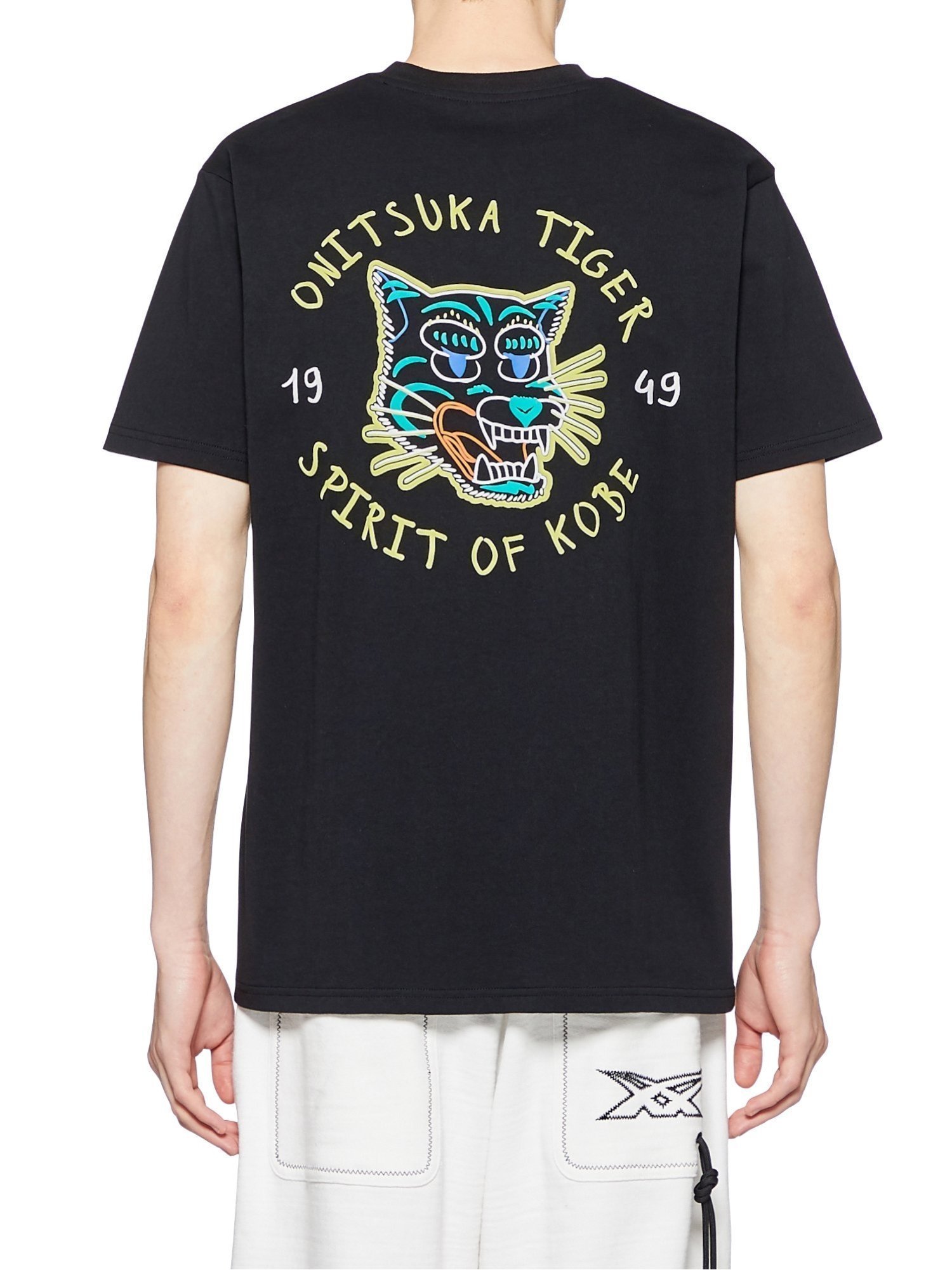 【オニツカ タイガー/Onitsuka Tiger】の【公式ショップ】GRAPHIC TEE 人気、トレンドファッション・服の通販 founy(ファニー) 　ファッション　Fashion　レディースファッション　WOMEN　なめらか　Smooth　スタンダード　Standard　ネオン　Neon　フィット　Fit　フロント　Front　プリント　Print　モチーフ　Motif　抗菌　Antibacterial　 other-1|ID: prp329100004517182 ipo3291000000032205486