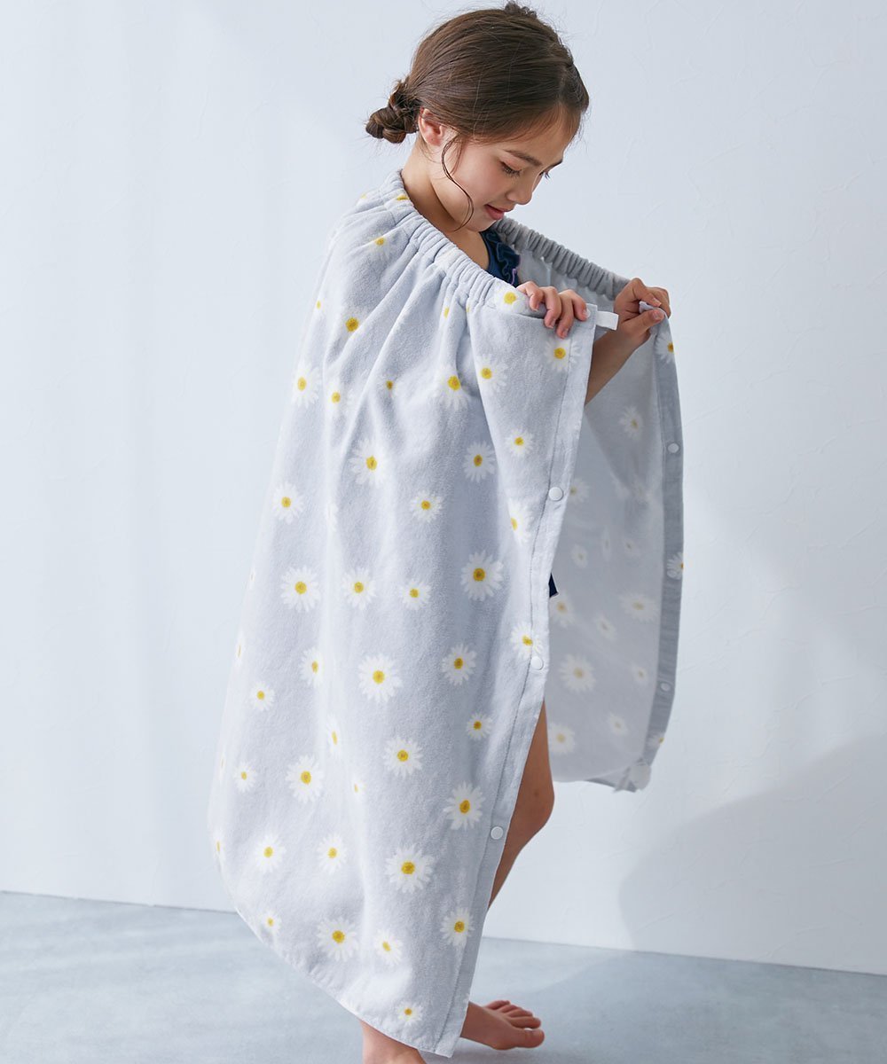 【デビロック/devirock / KIDS】のガールズラップタオル 80cm 水着 プールグッズ タオル インテリア・キッズ・メンズ・レディースファッション・服の通販 founy(ファニー) 　ファッション　Fashion　キッズファッション　KIDS　吸水　Water Absorption　タオル　Towel　水着　Swimsuit　ラップ　Wrap　夏　Summer　004-デイジー-アイスブルー|ID: prp329100004517233 ipo3291000000031926459