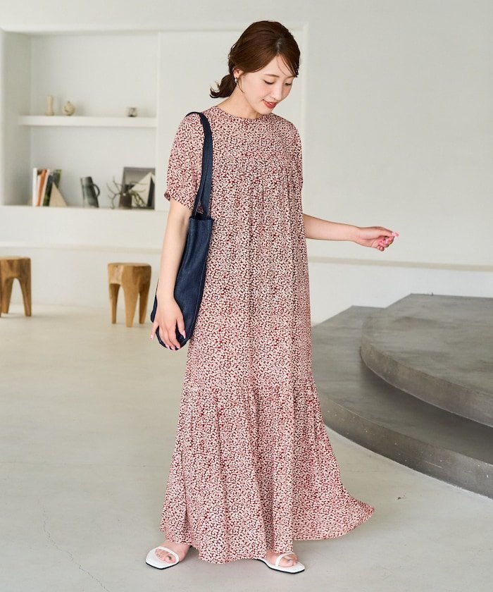 【フリークスストア/FREAK'S STORE】の花柄 マキシ 半袖 ワンピース【限定展開】 インテリア・キッズ・メンズ・レディースファッション・服の通販 founy(ファニー) 　ファッション　Fashion　レディースファッション　WOMEN　ワンピース　Dress　キャップ　Cap　切替　Switching　ストラップサンダル　Strap Sandals　スニーカー　Sneakers　フェミニン　Feminine　フレア　Flare　プリント　Print　半袖　Short Sleeve　マキシ　Maxi　S/S・春夏　Ss・Spring/Summer　おすすめ　Recommend　夏　Summer　エレガント 上品　Elegant　2025年　2025　2025春夏・S/S　Ss,Spring/Summer,2025　レッド|ID: prp329100004517765 ipo3291000000031932170