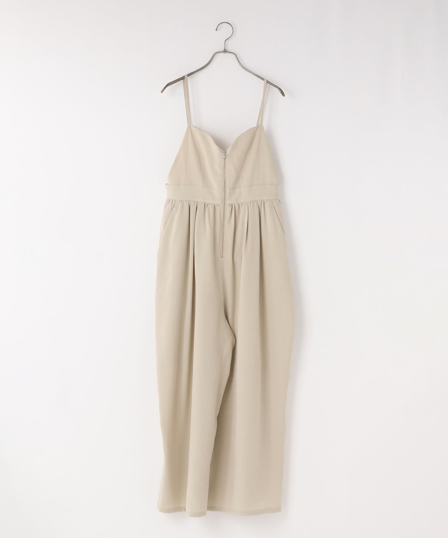 【ローリーズファーム/LOWRYS FARM】のコクーンZIPキャミサロペ インテリア・キッズ・メンズ・レディースファッション・服の通販 founy(ファニー) 　ファッション　Fashion　レディースファッション　Fashion for Women　トップス・カットソー　Cut & Sew Tops　キャミソール&ノースリーブ　Camisoles & Sleeveless Tops　インナー　Innerwear　コクーン　Cocoon, Cocoon Silhouette　トレンド　Trend, Trending Now　フロント　Front, Front Design　アイボリー08|ID: prp329100004518803 ipo3291000000032775463
