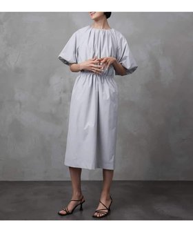 【ミッシェルクラン/MICHEL KLEIN】の機能性素材 スピンドルデザインワンピース 人気、トレンドファッション・服の通販 founy(ファニー) ファッション Fashion レディースファッション WOMEN ワンピース Dress 洗える Washable 軽量 Lightweight サンダル Sandals シューズ Shoes ジャケット Jacket ストレッチ Stretch スニーカー Sneakers スピンドル Spindle スポーティ Sporty 人気 Popularity バランス Balance フェミニン Feminine フラット Flat ポケット Pocket ミックス Mix |ID:prp329100004518955