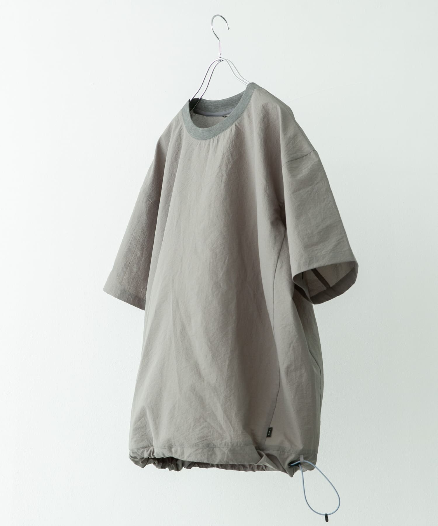 【アーバンリサーチ ドアーズ/URBAN RESEARCH DOORS / MEN】の『吸水速乾/軽量』DotAir SHORT-SLEEVE PULLOVER インテリア・キッズ・メンズ・レディースファッション・服の通販 founy(ファニー) 　ファッション　Fashion　メンズファッション　MEN　アウトドア　Outdoor　吸水　Water Absorption　軽量　Lightweight　ストレッチ　Stretch　スピンドル　Spindle　スポーツ　Sports　セットアップ　Set Up　パターン　Pattern　ポケット　Pocket　S/S・春夏　Ss・Spring/Summer　夏　Summer　旅行　Travel　2025年　2025　2025春夏・S/S　Ss,Spring/Summer,2025　グレー|ID: prp329100004519340 ipo3291000000031947247