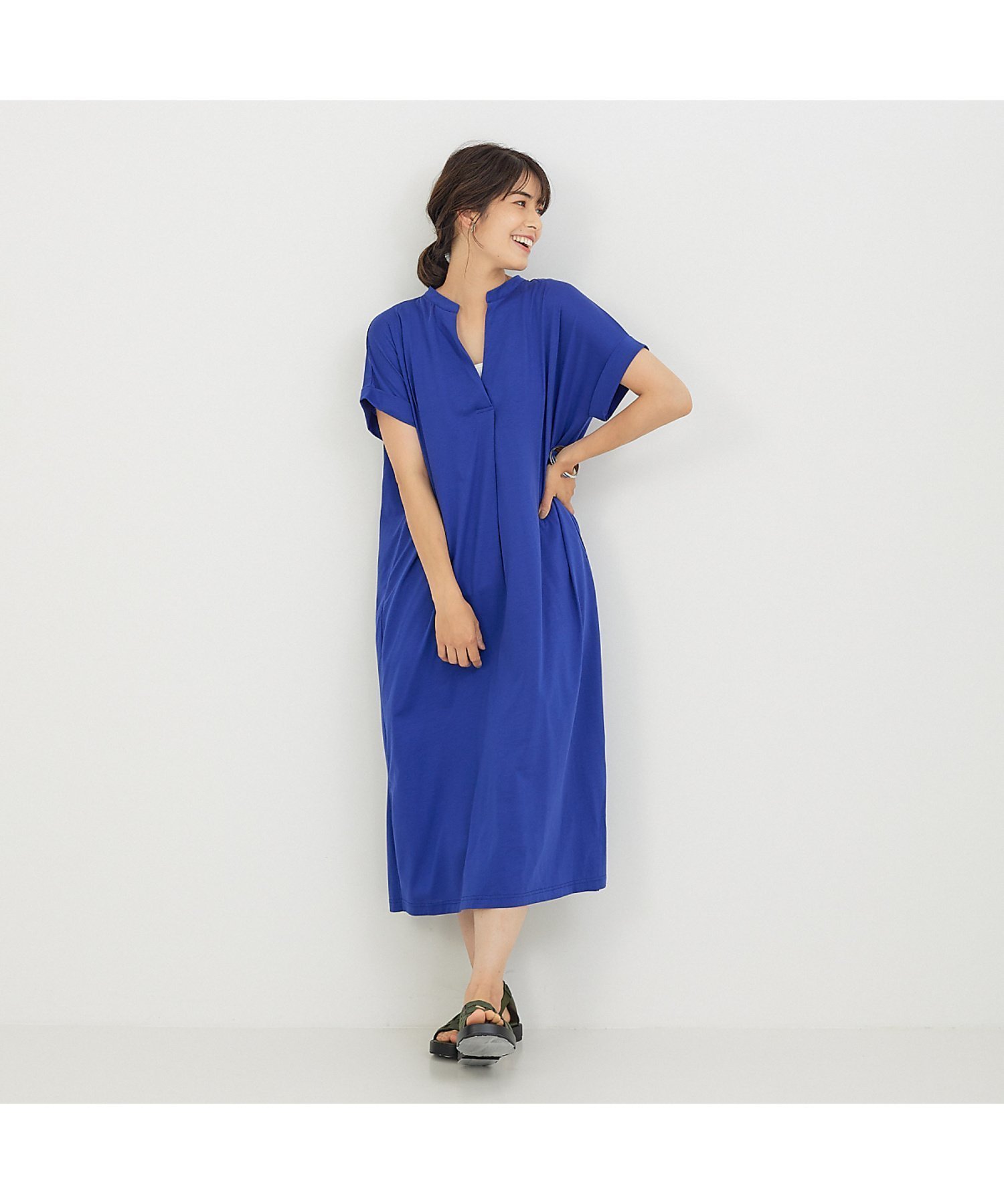 【アバハウスマヴィ/abahouse mavie】の【大人のいちまんワンピ】シルケット天竺スキッパーワンピース インテリア・キッズ・メンズ・レディースファッション・服の通販 founy(ファニー) 　ファッション　Fashion　レディースファッション　Ladies' Fashion Online　ワンピース　Dress　カットソー　Cut And Sew　シルケット　Mercerization　スキッパー　Skipper　スリット　Slit　ポケット　Pocket　人気　Popularity　ブルー|ID: prp329100004519825 ipo3291000000032642274
