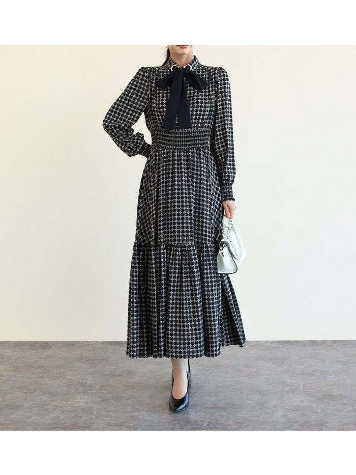 【ヴァン/Vin】のフロントリボンギャザーフレアワンピース インテリア・キッズ・メンズ・レディースファッション・服の通販 founy(ファニー) https://founy.com/ ファッション Fashion レディースファッション WOMEN ワンピース Dress なめらか Smooth インナー Inner ギャザー Gather シャーリング Shirring |ID: prp329100004519832 ipo3291000000032299092
