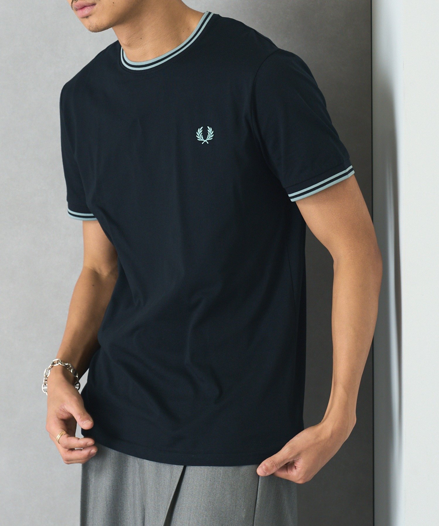 【その他のブランド/Other】のFRED PERRY/TWIN TIPPED T-SHIRT M1588 インテリア・キッズ・メンズ・レディースファッション・服の通販 founy(ファニー) 　ファッション　Fashion　レディースファッション　Fashion for Women　トップス・カットソー　Cut & Sew Tops　シャツ・ブラウス・オフィスカジュアル　Elegant Blouses & Button-Ups　ロングTシャツ・Tシャツ　Longline T-Shirts & Tees　アクセサリー　Fashion Accessories　カーゴパンツ　Cargo Pants, Utility Pants　クラシック　Classic, Timeless Style　軽量　Lightweight, Ultra Light　サンダル　Sandals, Summer Shoes　シルバー　Silver, Metallic Silver　シンプル　Simple, Minimal　スニーカー　Sneakers, Trainers　スラックス　Slacks, Dress Pants　デニム　Denim, Jeans Material　トレンド　Trend, Trending Now　人気　Popular, Best Seller　ハーフ　Half, Half-Length　フィット　Fit, Slim Fit　フォーマル　Formal, Dressy　ボトム　Bottoms, Lower Wear　ポロシャツ　Polo Shirt, Collared Tee　モッズコート　Mods Coat, Military Parka　レギュラー　Regular, Standard Fit　ワンポイント　One Point, Statement Accent　再入荷　Restock / Back in Stock　おすすめ　Recommended / Our Picks　エレガント 上品　Elegant　BLK3|ID: prp329100004520098 ipo3291000000032655432