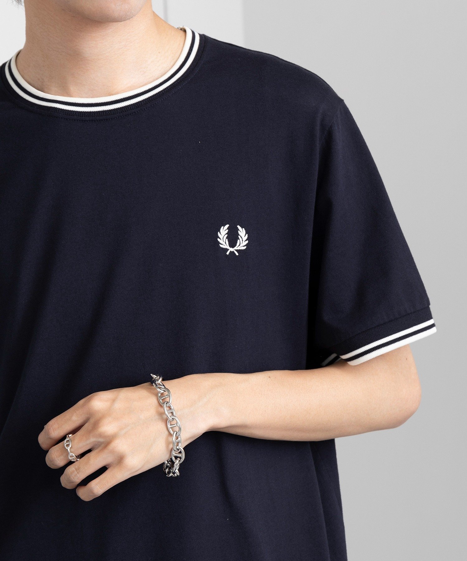 【その他のブランド/Other】のFRED PERRY/TWIN TIPPED T-SHIRT M1588 インテリア・キッズ・メンズ・レディースファッション・服の通販 founy(ファニー) 　ファッション　Fashion　レディースファッション　Fashion for Women　トップス・カットソー　Cut & Sew Tops　シャツ・ブラウス・オフィスカジュアル　Elegant Blouses & Button-Ups　ロングTシャツ・Tシャツ　Longline T-Shirts & Tees　アクセサリー　Fashion Accessories　カーゴパンツ　Cargo Pants, Utility Pants　クラシック　Classic, Timeless Style　軽量　Lightweight, Ultra Light　サンダル　Sandals, Summer Shoes　シルバー　Silver, Metallic Silver　シンプル　Simple, Minimal　スニーカー　Sneakers, Trainers　スラックス　Slacks, Dress Pants　デニム　Denim, Jeans Material　トレンド　Trend, Trending Now　人気　Popular, Best Seller　ハーフ　Half, Half-Length　フィット　Fit, Slim Fit　フォーマル　Formal, Dressy　ボトム　Bottoms, Lower Wear　ポロシャツ　Polo Shirt, Collared Tee　モッズコート　Mods Coat, Military Parka　レギュラー　Regular, Standard Fit　ワンポイント　One Point, Statement Accent　再入荷　Restock / Back in Stock　おすすめ　Recommended / Our Picks　エレガント 上品　Elegant　NVY|ID: prp329100004520098 ipo3291000000032655436