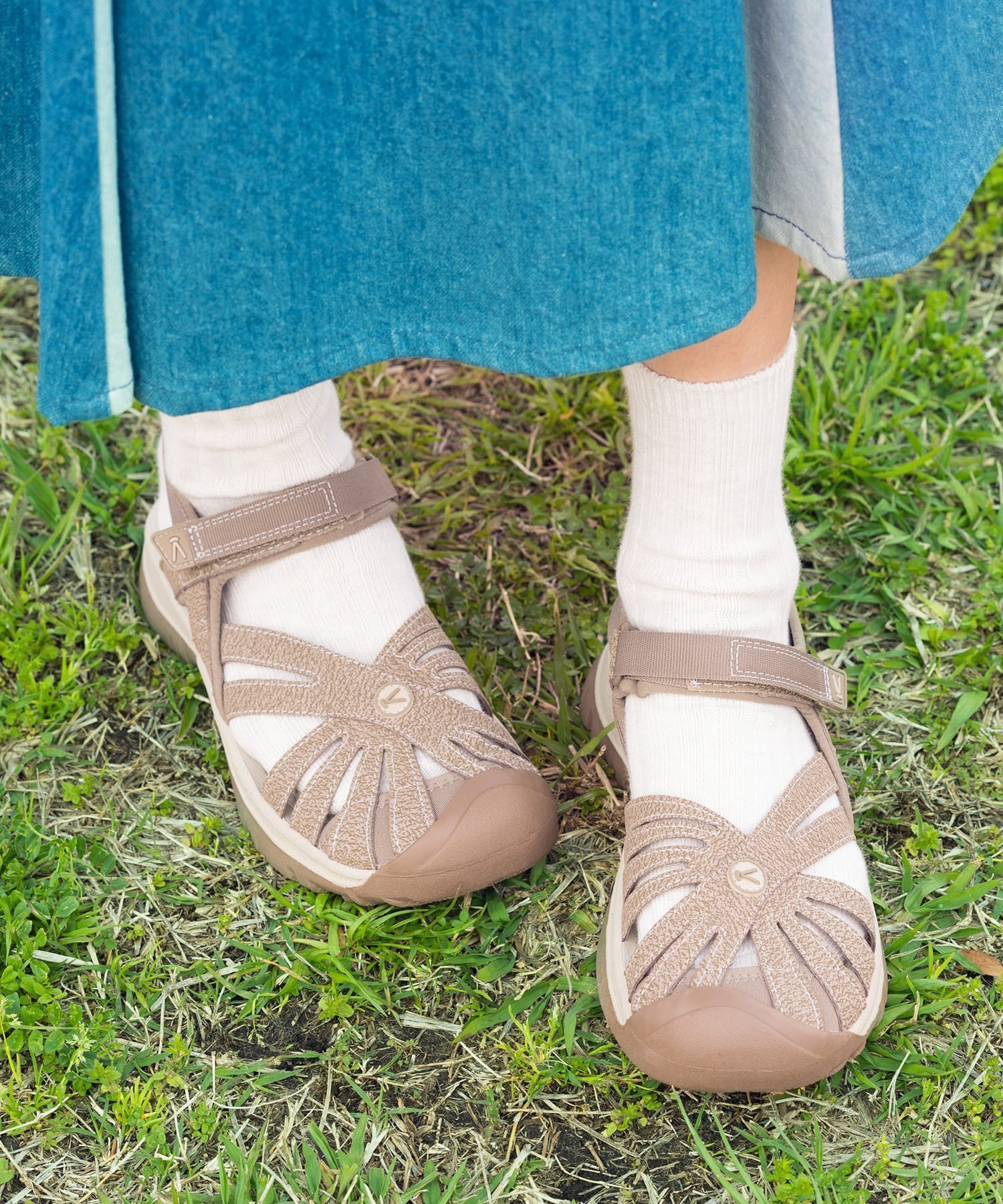 【キーン/KEEN】の(WOMEN)ROSE SANDAL / (レディース)ローズ サンダル インテリア・キッズ・メンズ・レディースファッション・服の通販 founy(ファニー) 　ファッション　Fashion　レディースファッション　WOMEN　クッション　Cushion　軽量　Lightweight　サンダル　Sandals　シンプル　Simple　タオル　Towel　人気　Popularity　フィット　Fit　モチーフ　Motif　ラップ　Wrap　ラバー　Rubber　ローズ　Rose　BRINDLE/SHITAKE|ID: prp329100004521476 ipo3291000000032130276