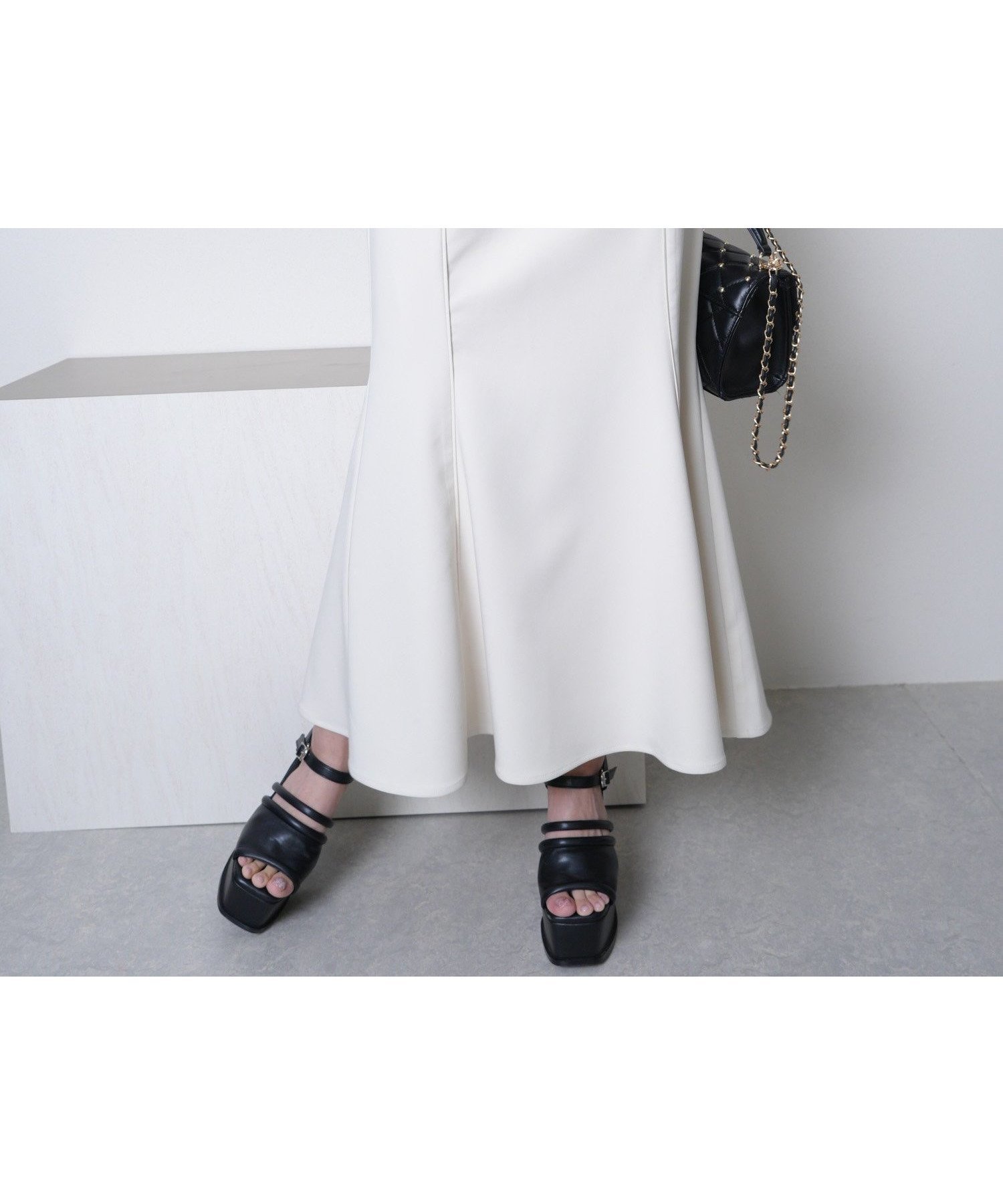 【リップサービス/LIP SERVICE】のLIP SERVICE/バックスピンドルストレッチマーメイドスカート 人気、トレンドファッション・服の通販 founy(ファニー) 　ファッション　Fashion　レディースファッション　Ladies' Fashion Online　スカート　Skirt　バッグ　Bag　おすすめ　Recommend　なめらか　Smooth　ストレッチ　Stretch　ベーシック　Basic　 other-1|ID: prp329100004521621 ipo3291000000032605402