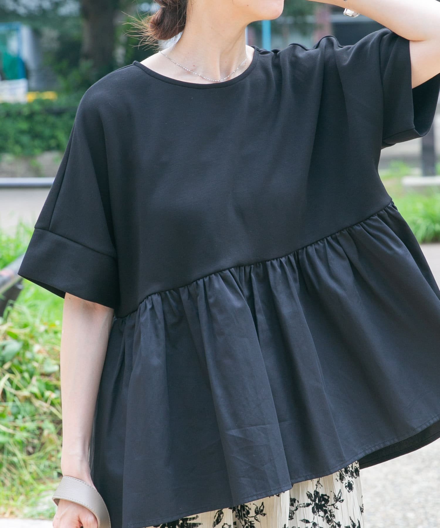 【アイテムズアーバンリサーチ/ITEMS URBAN RESEARCH】のポンチドッキング半袖トップス インテリア・キッズ・メンズ・レディースファッション・服の通販 founy(ファニー) 　ファッション　Fashion　レディースファッション　Fashion for Women　トップス・カットソー　Cut & Sew Tops　2025年　2025　2025春夏・S/S　Spring/Summer 2025 SS25　ギャザー　Gathered, Ruffled　ストレート　Straight, Straight Cut　ドッキング　Docking, Mixed Material　ワイド　Wide, Wide Fit　半袖　Short Sleeve, Half Sleeve　夏　Summer　S/S・春夏　SS, Spring/Summer, Warm Season　BLK|ID: prp329100004521746 ipo3291000000033581970