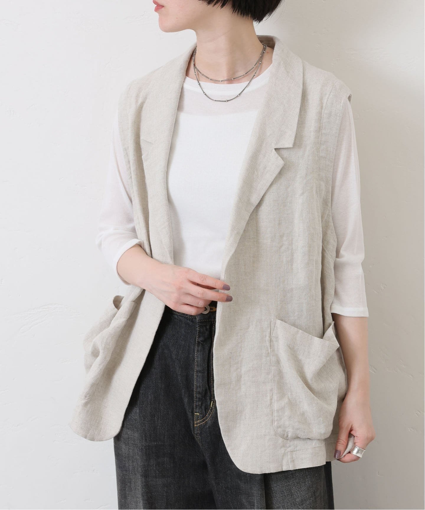 【その他のブランド/Other】のリネンヘリン ガウンベスト インテリア・キッズ・メンズ・レディースファッション・服の通販 founy(ファニー) 　ファッション　Fashion　レディースファッション　WOMEN　アウター　Coat Outerwear　トップス・カットソー　Tops/Tshirt　ベスト/ジレ　Gilets/Vests　2025年　2025　2025春夏・S/S　Ss,Spring/Summer,2025　ガウン　Gown　パッチ　Patch　ヘリンボーン　Herringbone　ベスト　Vest　ポケット　Pocket　リネン　Linen　ベージュ|ID: prp329100004522090 ipo3291000000031985517