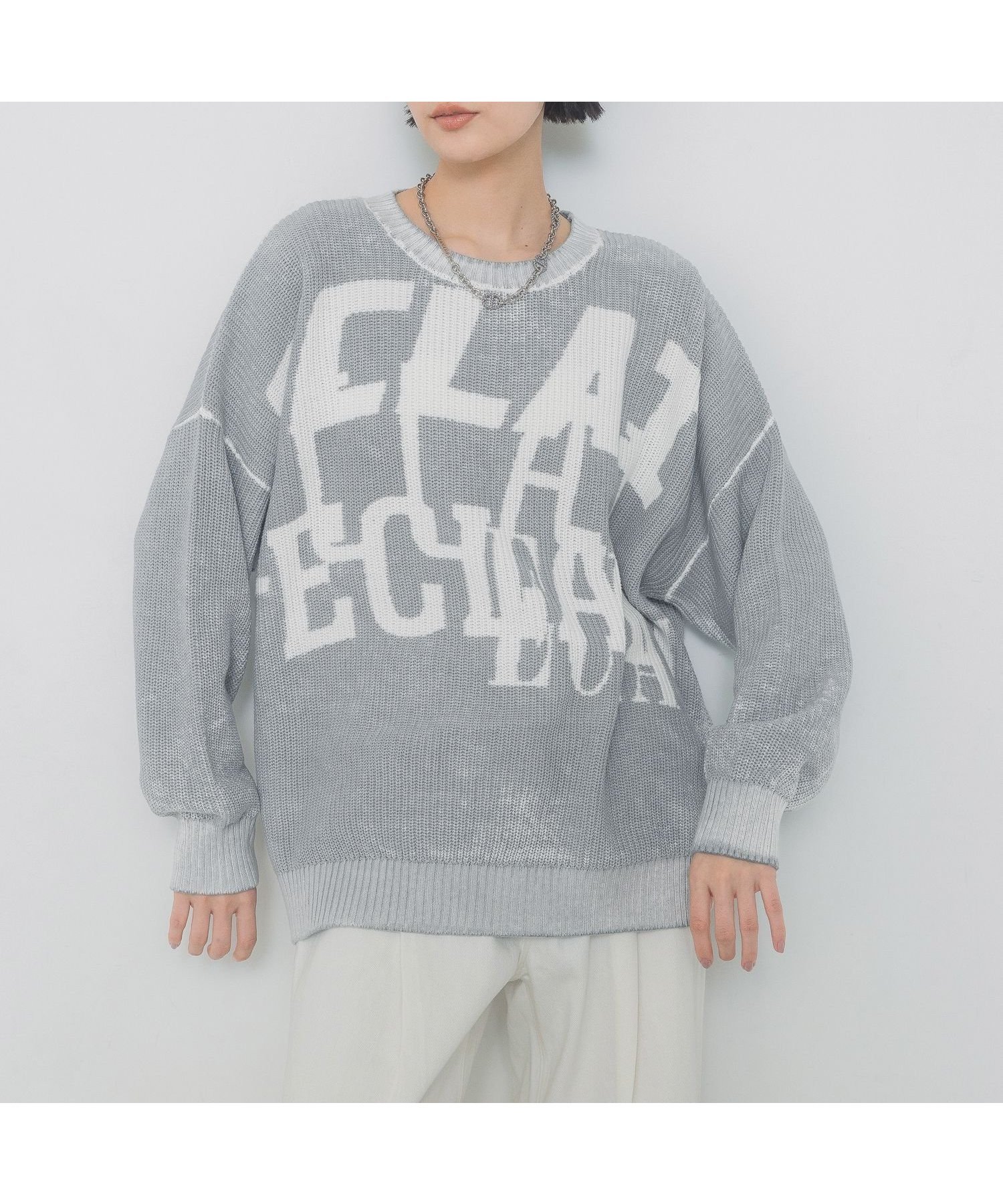 【ジーナシス/JEANASiS】のリバースダイロゴBIGプルオーバー インテリア・キッズ・メンズ・レディースファッション・服の通販 founy(ファニー) 　ファッション　Fashion　レディースファッション　WOMEN　トップス・カットソー　Tops/Tshirt　プルオーバー　Pullover　おすすめ　Recommend　インナー　Inner　グラフィック　Graphic　コンパクト　Compact　トレンド　Trend　フレア　Flare　ボトム　Bottom　ロング　Long　ワイド　Wide　春　Spring　グレー|ID: prp329100004522431 ipo3291000000031989684