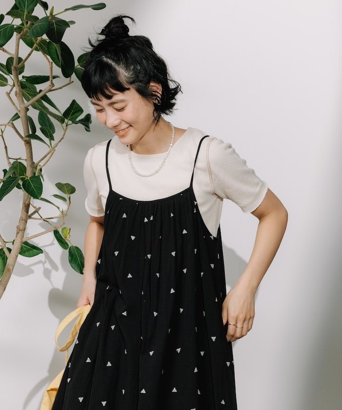 【フリークスストア/FREAK'S STORE】のインド 幾何学刺繍 キャミワンピース 25SS インテリア・キッズ・メンズ・レディースファッション・服の通販 founy(ファニー) 　ファッション　Fashion　レディースファッション　WOMEN　ワンピース　Dress　キャミワンピース　No Sleeve Dresses　2025年　2025　2025春夏・S/S　Ss,Spring/Summer,2025　おすすめ　Recommend　インド　India　キャミワンピース　Cami Dress　シンプル　Simple　マキシ　Maxi　ラップ　Wrap　夏　Summer　S/S・春夏　Ss・Spring/Summer　ブラック|ID: prp329100004522477 ipo3291000000031990074
