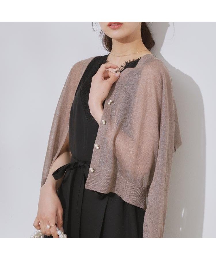 【クチュール ブローチ/Couture Brooch】の【上品な透け感・通勤】ダブルパール調釦LEVITAカーディガン インテリア・キッズ・メンズ・レディースファッション・服の通販 founy(ファニー) 　ファッション　Fashion　レディースファッション　WOMEN　トップス・カットソー　Tops/Tshirt　カーディガン　Cardigans　おすすめ　Recommend　アンサンブル　Ensemble　カーディガン　Cardigan　シャイニー　Shiny　ショルダー　Shoulder　ダブル　Double　ドロップ　Drop　パール　Pearl　エレガント 上品　Elegant　夏　Summer　ビジネス 仕事 通勤　Business　トープ|ID: prp329100004522639 ipo3291000000032206546