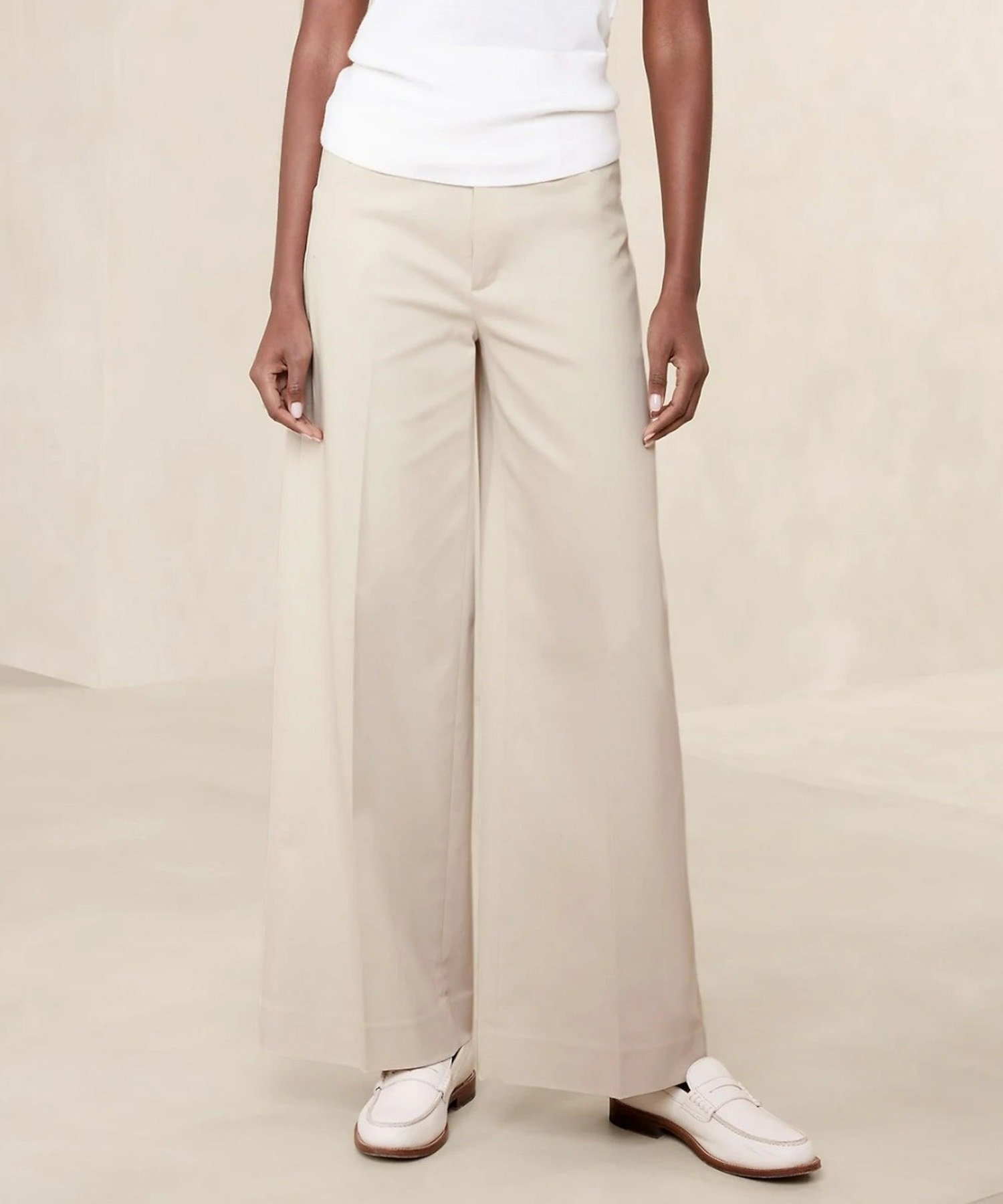 【バナナリパブリック ファクトリーストア/BANANA REPUBLIC FACTORY STORE】のBANANA REPUBLIC FACTORY STORE ストレッチコットン ワイドパンツ インテリア・キッズ・メンズ・レディースファッション・服の通販 founy(ファニー) 　ファッション　Fashion　レディースファッション　WOMEN　パンツ　Pants　ストレッチ　Stretch　センター　Center　ワイド　Wide　CREAM|ID: prp329100004522715 ipo3291000000032059980