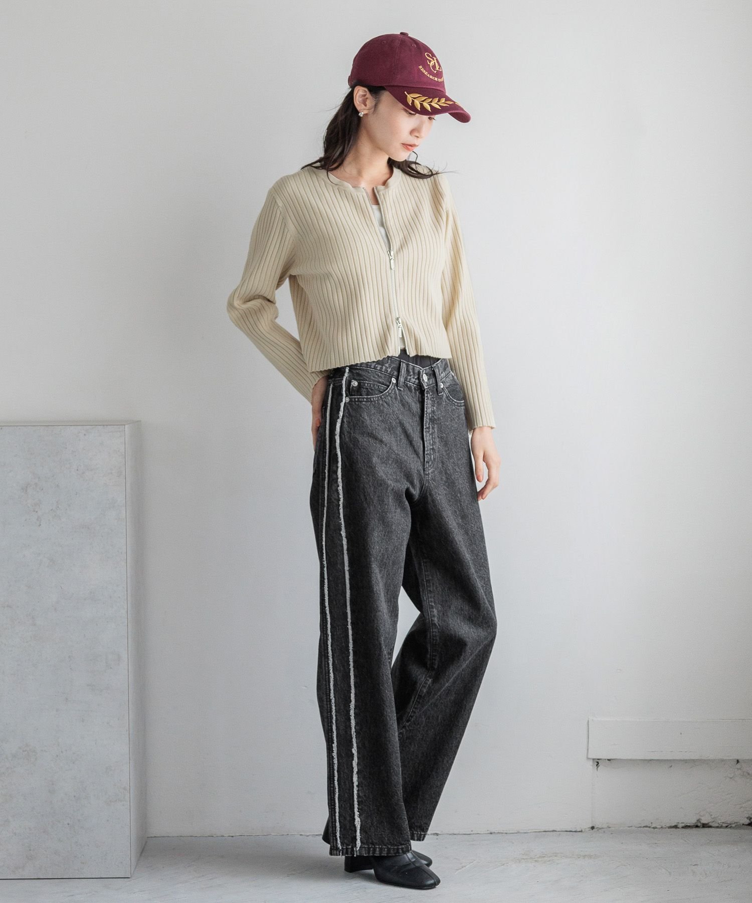 【ローリーズファーム/LOWRYS FARM】のCONE/ワイドストレートパンツ インテリア・キッズ・メンズ・レディースファッション・服の通販 founy(ファニー) 　ファッション　Fashion　レディースファッション　WOMEN　パンツ　Pants　おすすめ　Recommend　アメリカン　American　クラシック　Classic　コンパクト　Compact　ストレート　Straight　デニム　Denim　フリンジ　Fringe　ワイド　Wide　ヴィンテージ　Vintage　定番　Standard　ブラックフリンジ09|ID: prp329100004522923 ipo3291000000031993580