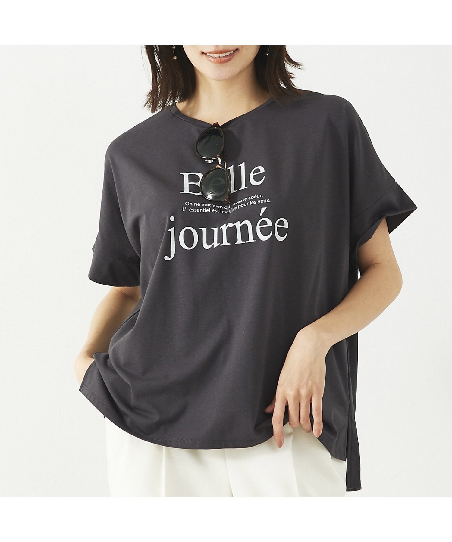 【アバハウスマヴィ/abahouse mavie】のワイドロゴT インテリア・キッズ・メンズ・レディースファッション・服の通販 founy(ファニー) 　ファッション　Fashion　レディースファッション　Fashion for Women　おすすめ　Recommended / Our Picks　シルバー　Silver, Metallic Silver　ジャケット　Jacket, Outerwear　フロント　Front, Front Design　プリント　Print, Printed Pattern　ワイド　Wide, Wide Fit　切替　Switching, Contrast Panel　定番　Standard, Basic Item　チャコールグレー|ID: prp329100004523048 ipo3291000000033534948