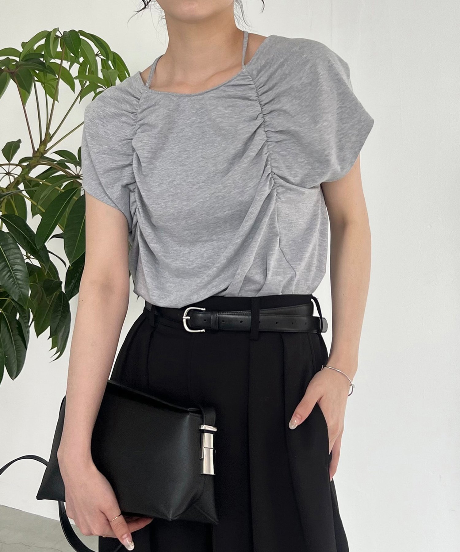 【カプリシューレマージュ/CAPRICIEUX LEMAGE】の【待望の再入荷!】ギャザーフレンチTシャツ インテリア・キッズ・メンズ・レディースファッション・服の通販 founy(ファニー) 　ファッション　Fashion　レディースファッション　Fashion for Women　トップス・カットソー　Cut & Sew Tops　シャツ・ブラウス・オフィスカジュアル　Elegant Blouses & Button-Ups　ロングTシャツ・Tシャツ　Longline T-Shirts & Tees　おすすめ　Recommended / Our Picks　ギャザー　Gathered, Ruffled　センター　Center, Center Line　フレンチ　French, French Style　リボン　Ribbon, Bow　再入荷　Restock / Back in Stock　切替　Switching, Contrast Panel　グレー|ID: prp329100004523054 ipo3291000000032760253