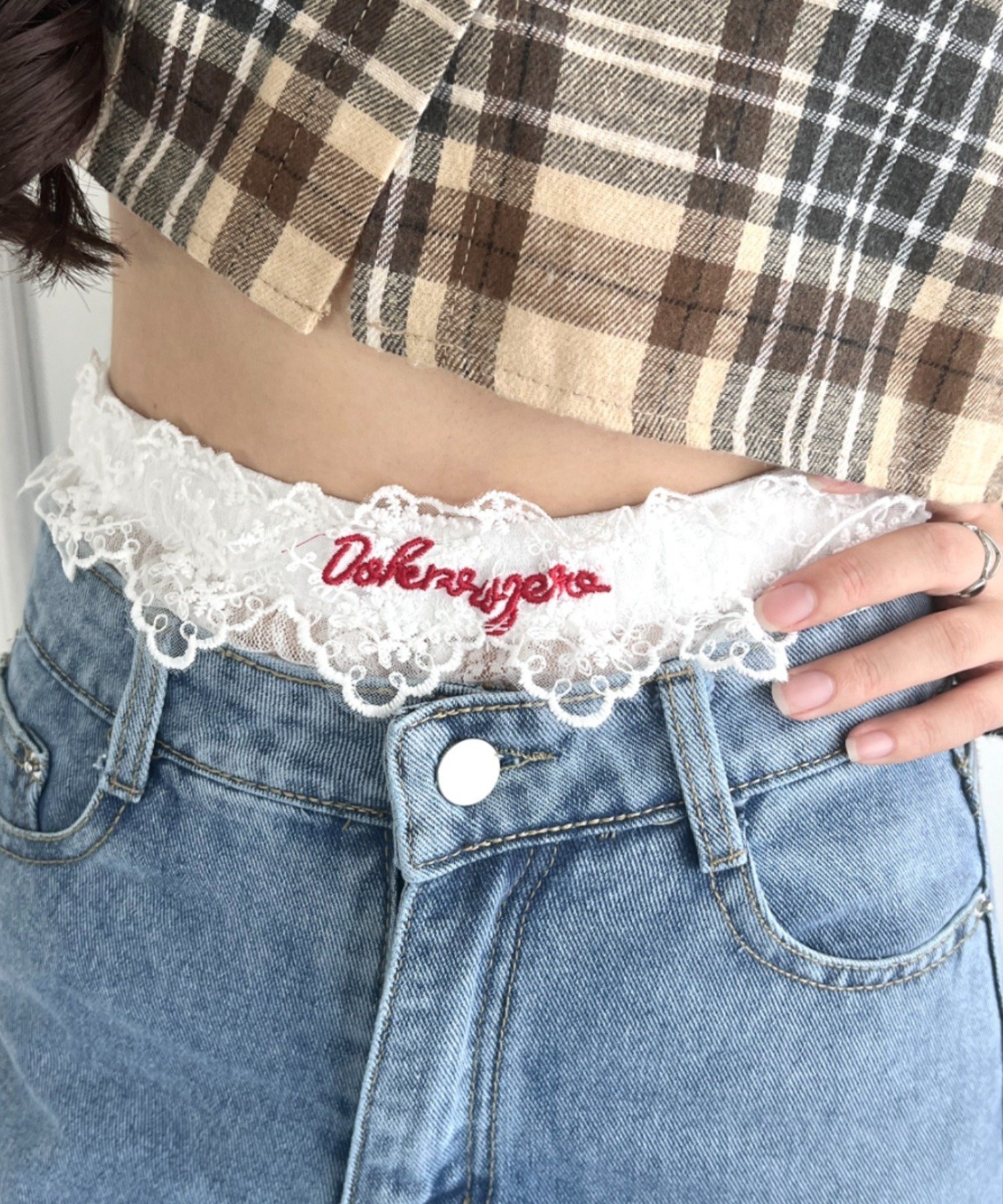 【その他のブランド/Other】のレースロゴレイヤードショートパンツ 人気、トレンドファッション・服の通販 founy(ファニー) 　ファッション　Fashion　レディースファッション　WOMEN　パンツ　Pants　ハーフ / ショートパンツ　Short Pants　クロップド　Cropped　ショート　Short　デニム　Denim　トレンド　Trend　レース　Race　ロング　Long　夏　Summer　S/S・春夏　Ss・Spring/Summer　A/W・秋冬　Aw・Autumn/Winter・Fw・Fall-Winter　 other-1|ID: prp329100004523125 ipo3291000000031995177