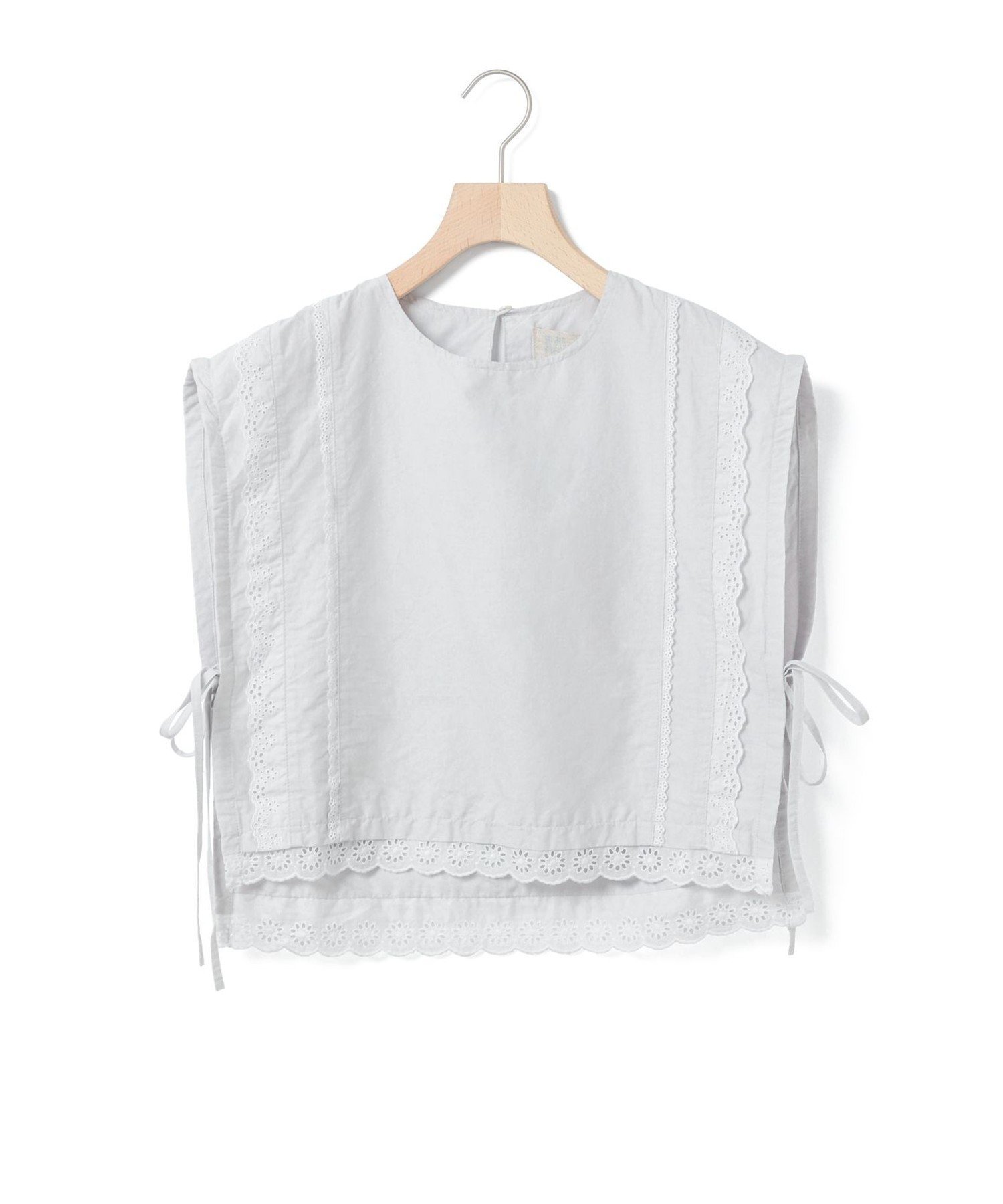 【マーコート/MARcourt】のMidiUmi レースサイドリボンベスト インテリア・キッズ・メンズ・レディースファッション・服の通販 founy(ファニー) 　ファッション　Fashion　レディースファッション　WOMEN　アウター　Coat Outerwear　トップス・カットソー　Tops/Tshirt　ベスト/ジレ　Gilets/Vests　ノースリーブ　No Sleeve　フロント　Front　ポケット　Pocket　リボン　Ribbon　レース　Race　エレガント 上品　Elegant　ライトグレー|ID: prp329100004523158 ipo3291000000031995413