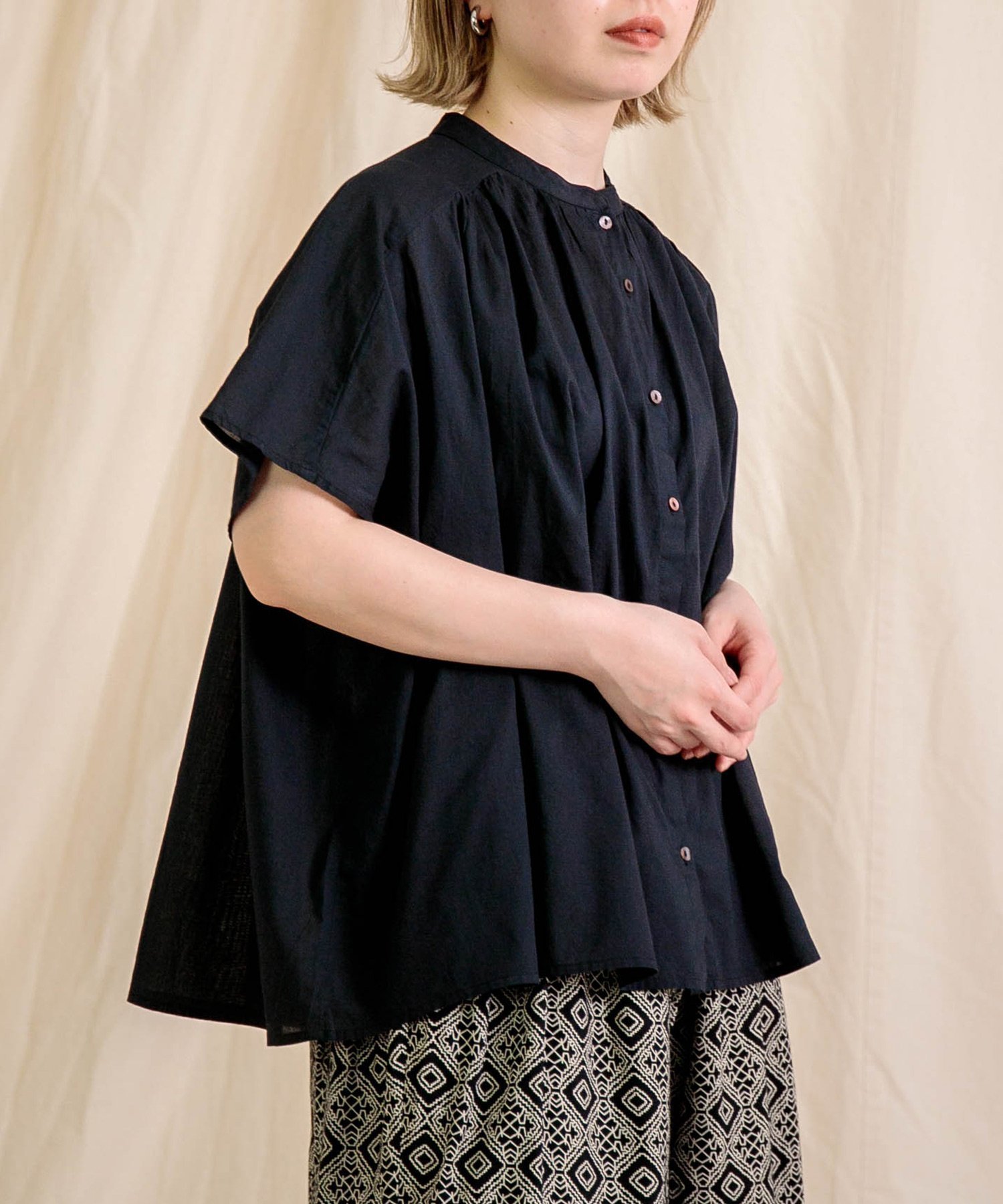 【ドミンゴ/DOMINGO】のインドボイル フロンセシャツ インテリア・キッズ・メンズ・レディースファッション・服の通販 founy(ファニー) 　ファッション　Fashion　レディースファッション　Fashion for Women　トップス・カットソー　Cut & Sew Tops　シャツ・ブラウス・オフィスカジュアル　Elegant Blouses & Button-Ups　インド　Indian Textile　エアリー　Airy Texture　キャミソール　Camisole, Spaghetti Strap Top　ギャザー　Gathered, Ruffled　タンク　Tank Top, Sleeveless Top　人気　Popular, Best Seller　フレア　Flare, Flared　ポケット　Pocket, Pocket Detail　半袖　Short Sleeve, Half Sleeve　夏　Summer　ブラック|ID: prp329100004523175 ipo3291000000032754247