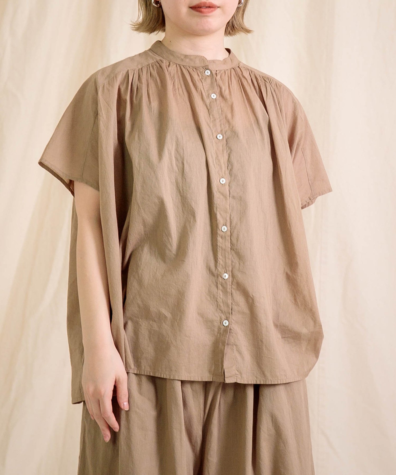 【ドミンゴ/DOMINGO】のインドボイル フロンセシャツ インテリア・キッズ・メンズ・レディースファッション・服の通販 founy(ファニー) 　ファッション　Fashion　レディースファッション　Fashion for Women　トップス・カットソー　Cut & Sew Tops　シャツ・ブラウス・オフィスカジュアル　Elegant Blouses & Button-Ups　インド　Indian Textile　エアリー　Airy Texture　キャミソール　Camisole, Spaghetti Strap Top　ギャザー　Gathered, Ruffled　タンク　Tank Top, Sleeveless Top　人気　Popular, Best Seller　フレア　Flare, Flared　ポケット　Pocket, Pocket Detail　半袖　Short Sleeve, Half Sleeve　夏　Summer　ベージュ|ID: prp329100004523175 ipo3291000000032754252