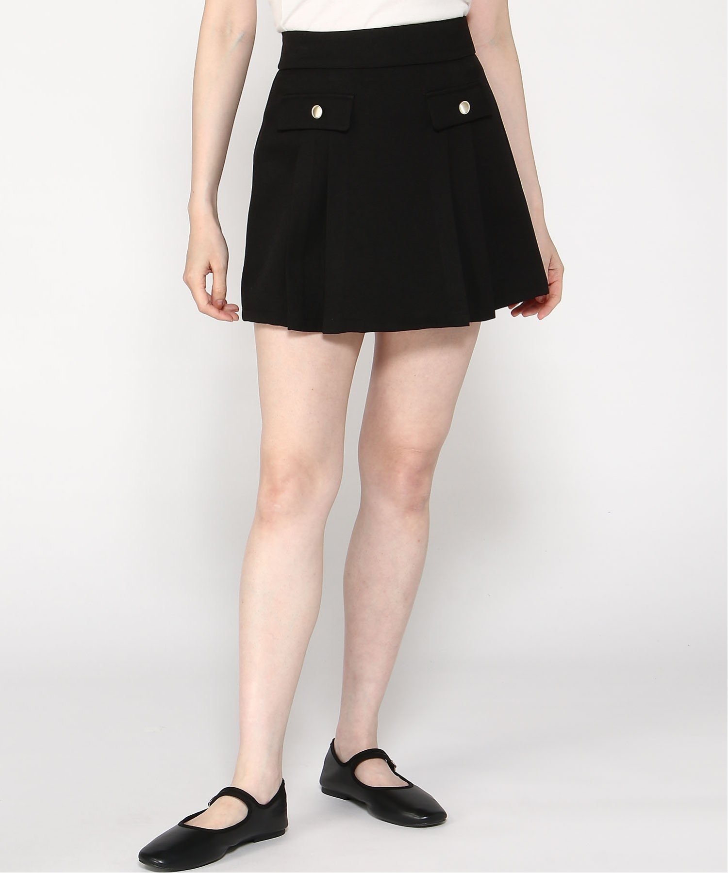 【イング/INGNI】のINGNI/金釦サイドプリーツ/スカパン インテリア・キッズ・メンズ・レディースファッション・服の通販 founy(ファニー) 　ファッション　Fashion　レディースファッション　WOMEN　おすすめ　Recommend　クラシカル　Classical　フラップ　Flap　プリーツ　Pleats　ポケット　Pocket　エレガント 上品　Elegant　クロ|ID: prp329100004523187 ipo3291000000031995666