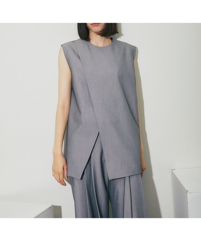 【スマイルオーキッド/SMILE ORCHID】のバックジップアシンメトリージレ インテリア・キッズ・メンズ・レディースファッション・服の通販 founy(ファニー) https://founy.com/ ファッション Fashion レディースファッション WOMEN アウター Coat Outerwear トップス・カットソー Tops/Tshirt ベスト/ジレ Gilets/Vests バッグ Bag アシンメトリー Asymmetry コンパクト Compact シルバー Silver シンプル Simple ジップ Zip スタイリッシュ Stylish スリット Slit ノースリーブ No Sleeve フィット Fit フロント Front ラグジュアリー Luxury エレガント 上品 Elegant |ID: prp329100004523199 ipo3291000000031995810