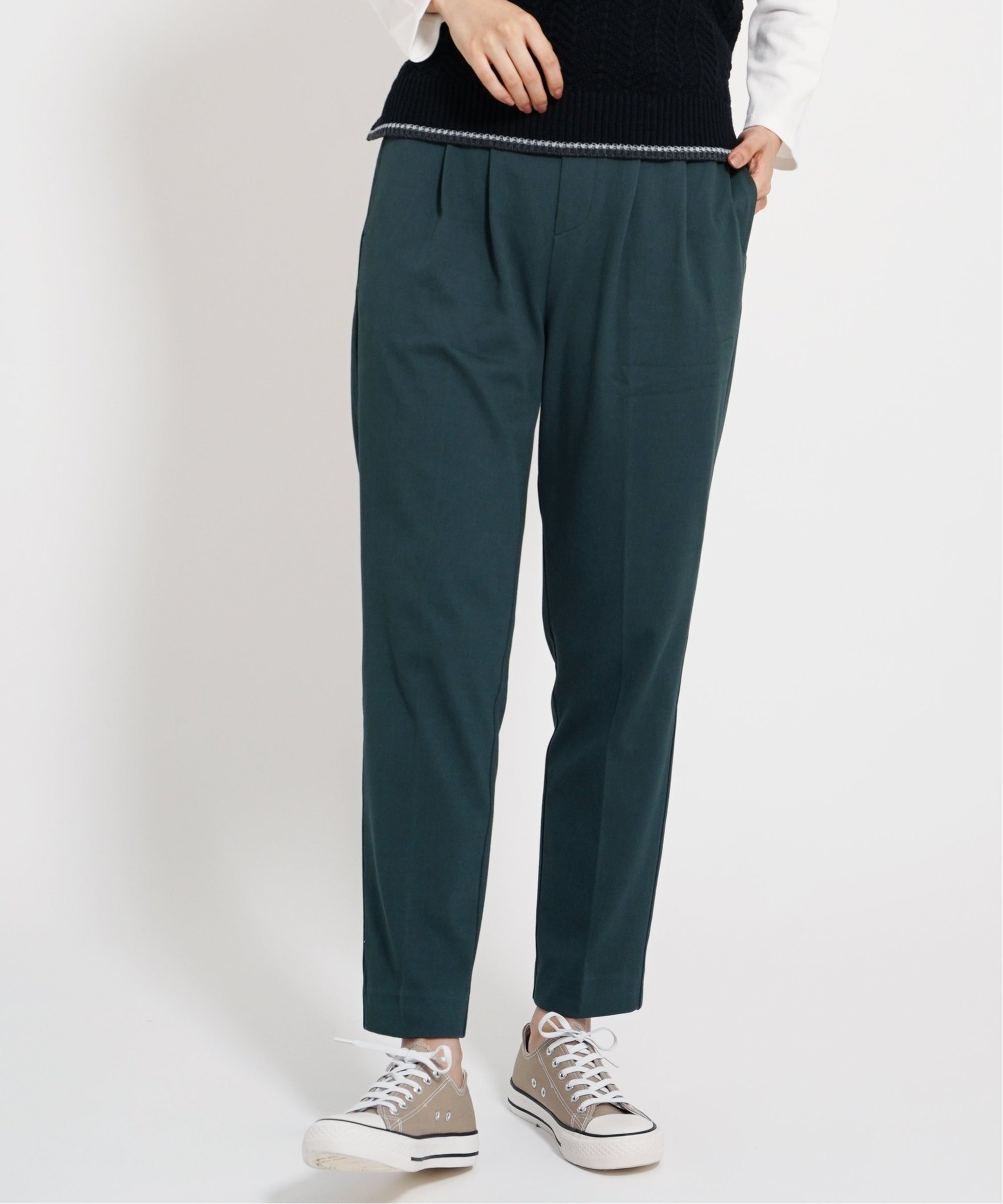 【イッカ/ikka】のBeasystretch テーパードパンツ インテリア・キッズ・メンズ・レディースファッション・服の通販 founy(ファニー) 　ファッション　Fashion　レディースファッション　WOMEN　パンツ　Pants　おすすめ　Recommend　ストレッチ　Stretch　スニーカー　Sneakers　ダウン　Down　フィット　Fit　リラックス　Relax　楽ちん　Easy　ビジネス 仕事 通勤　Business　フカミドリ|ID: prp329100004523200 ipo3291000000031995818