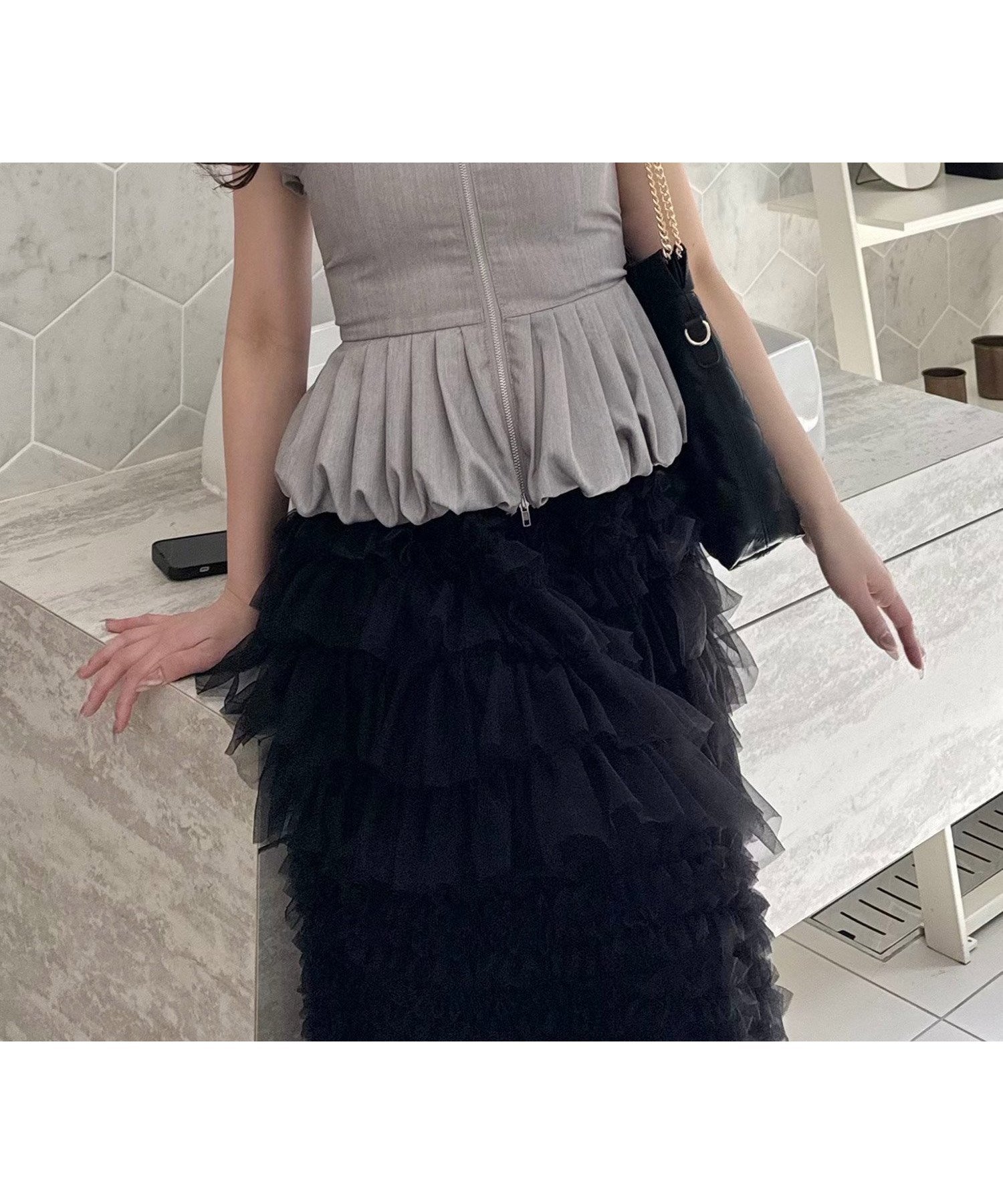 【ロイヤルパーティー/ROYAL PARTY】のバルーンペプラムZIPビスチェ インテリア・キッズ・メンズ・レディースファッション・服の通販 founy(ファニー) 　ファッション　Fashion　レディースファッション　WOMEN　トップス・カットソー　Tops/Tshirt　ビスチェ　Bustier　シャーリング　Shirring　トレンド　Trend　バルーン　Balloon　ビスチェ　Bustier　フィット　Fit　フリル　Frills　ペプラム　Peplum　エレガント 上品　Elegant　グレー|ID: prp329100004523278 ipo3291000000031996635