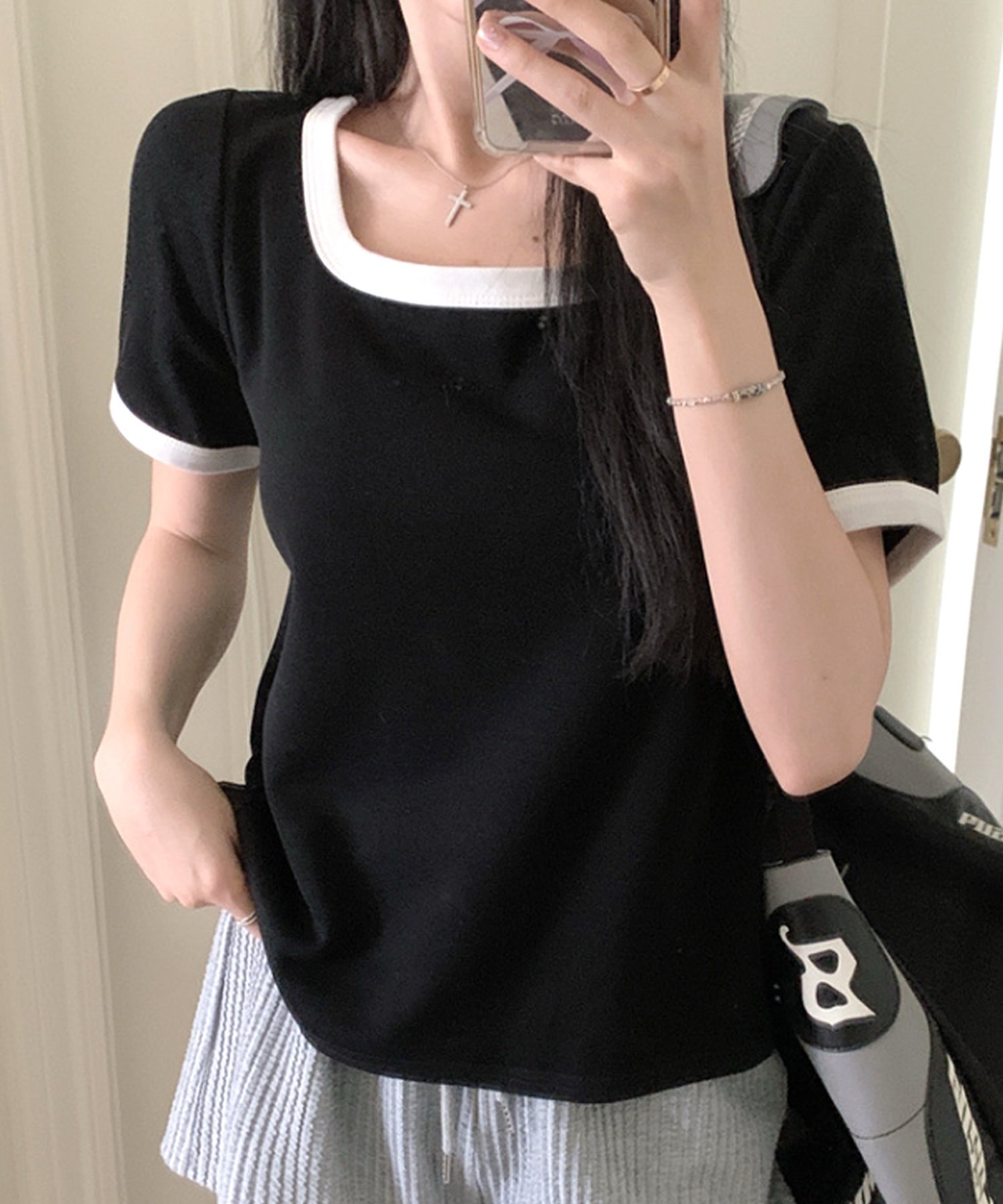 【アミュレット/Amulet】のUネックシャツ インテリア・キッズ・メンズ・レディースファッション・服の通販 founy(ファニー) 　ファッション　Fashion　レディースファッション　WOMEN　トップス・カットソー　Tops/Tshirt　シャツ/ブラウス　Shirts/Blouses　アクセサリー　Accessories　シンプル　Simple　トレンド　Trend　ベーシック　Basic　半袖　Short Sleeve　ブラック|ID: prp329100004523365 ipo3291000000031997145