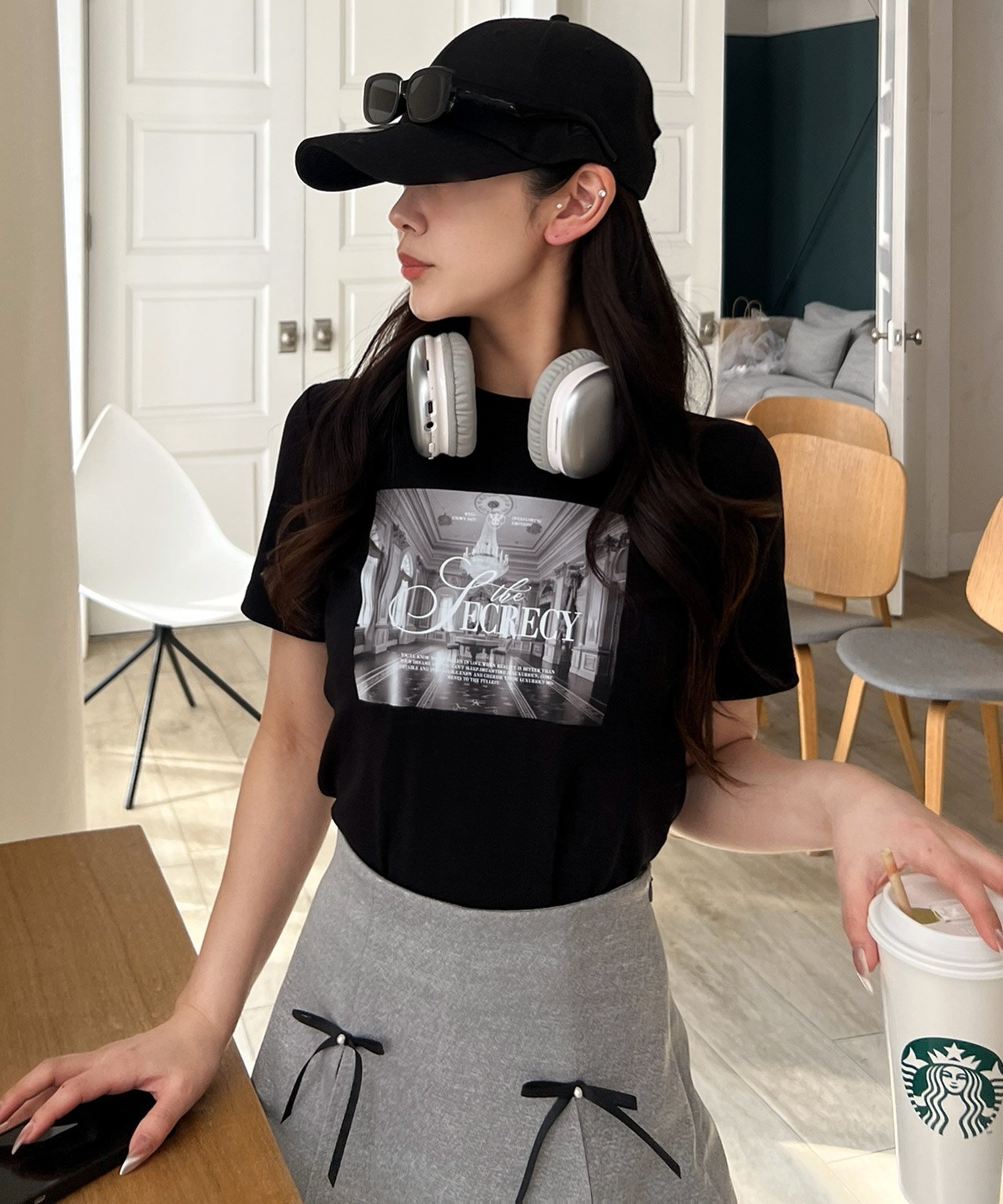 【ロイヤルパーティー/ROYAL PARTY】のル・パルプリントTシャツ インテリア・キッズ・メンズ・レディースファッション・服の通販 founy(ファニー) 　ファッション　Fashion　レディースファッション　WOMEN　トップス・カットソー　Tops/Tshirt　シャツ/ブラウス　Shirts/Blouses　ロング / Tシャツ　T-Shirts　おすすめ　Recommend　コレクション　Collection　フェミニン　Feminine　プリント　Print　今季　This Season　定番　Standard　ブラック|ID: prp329100004523414 ipo3291000000031997469