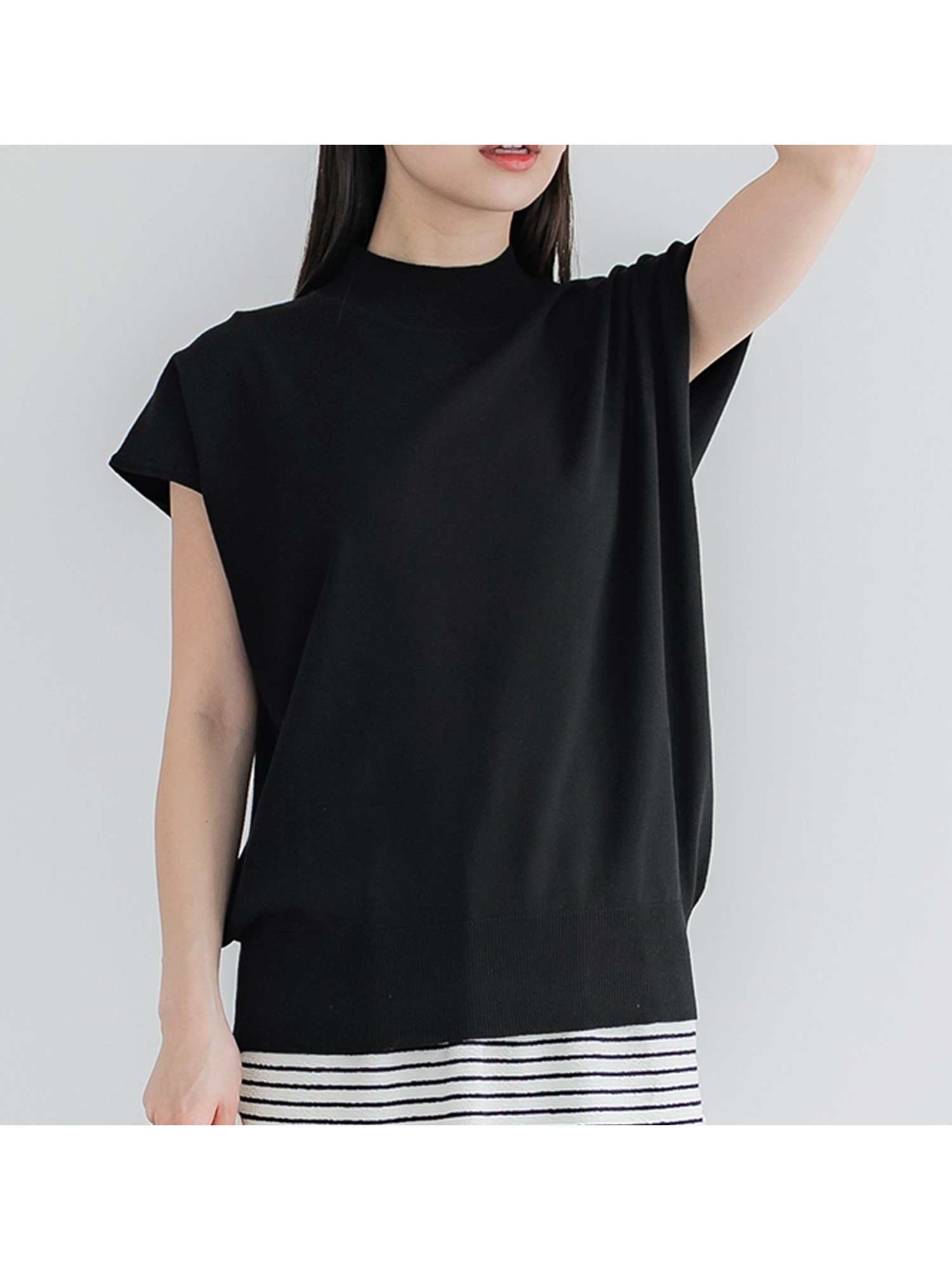 【コカ/COCA】のシャリ感レーヨンハイネックフレンチスリーブニット インテリア・キッズ・メンズ・レディースファッション・服の通販 founy(ファニー) 　ファッション　Fashion　レディースファッション　WOMEN　トップス・カットソー　Tops/Tshirt　ニット　Knit Tops　おすすめ　Recommend　シンプル　Simple　ジャケット　Jacket　スリーブ　Sleeve　ハイネック　High Neck　フィット　Fit　フレンチ　French　ポケット　Pocket　エレガント 上品　Elegant　Black|ID: prp329100004523514 ipo3291000000031998359